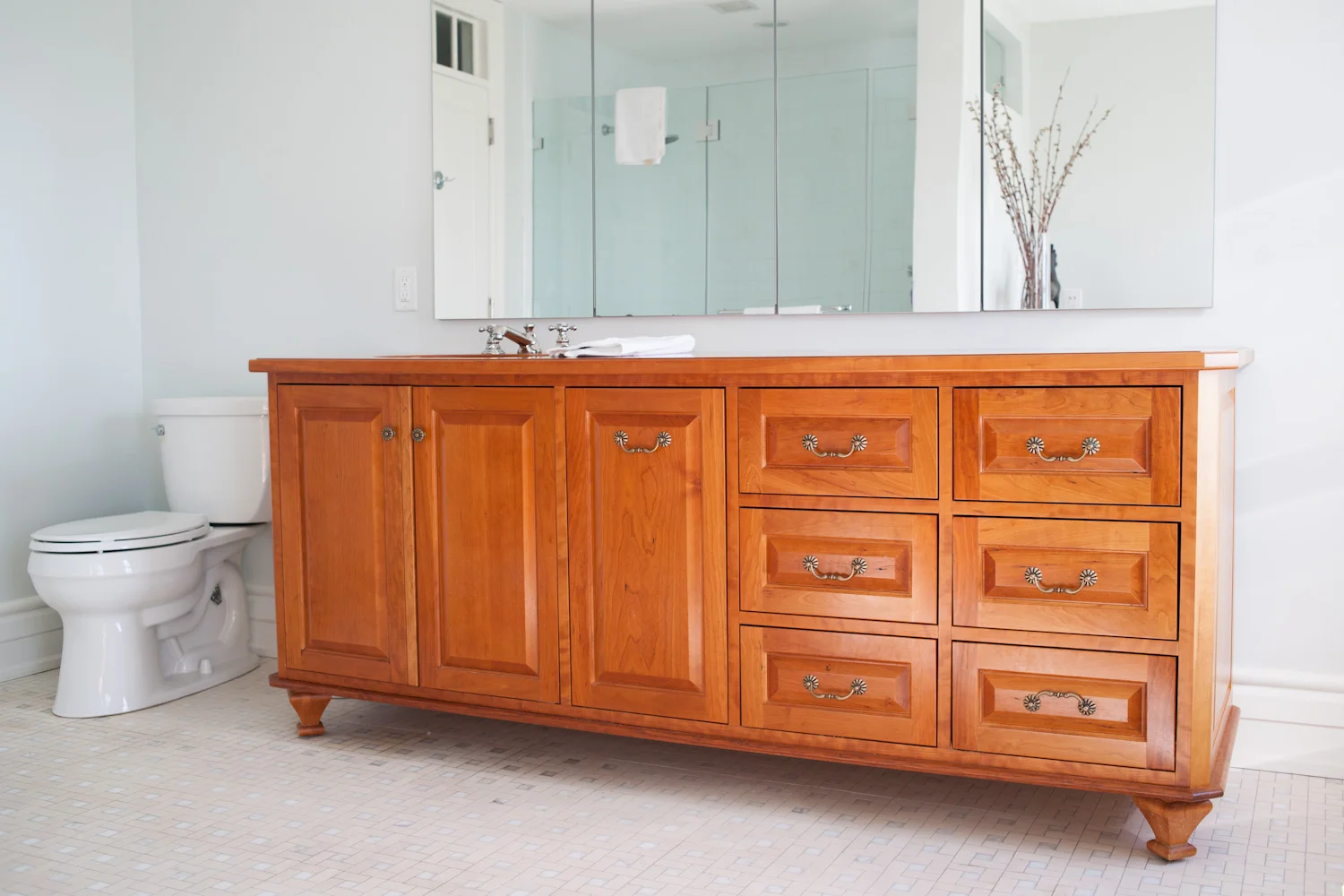 custom_Cherry_bath_vanity.jpg