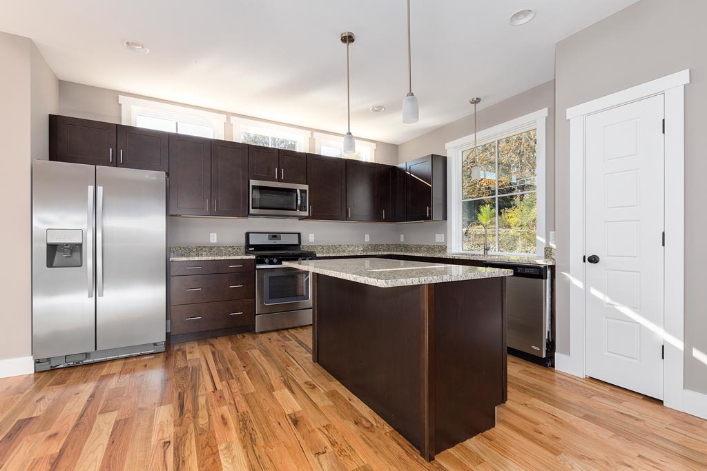 Granite-and-Stainless-Steel-Kitchen.jpg