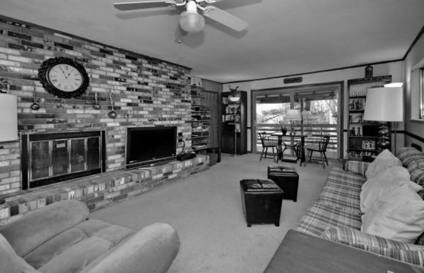 e-living room-bw.jpg