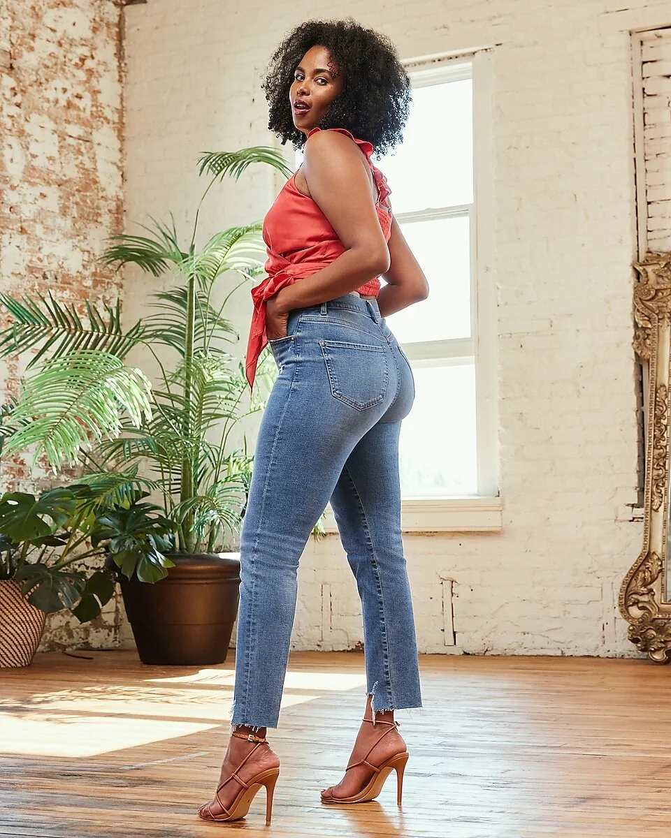 CURVY STEP HEM MOM.jpg
