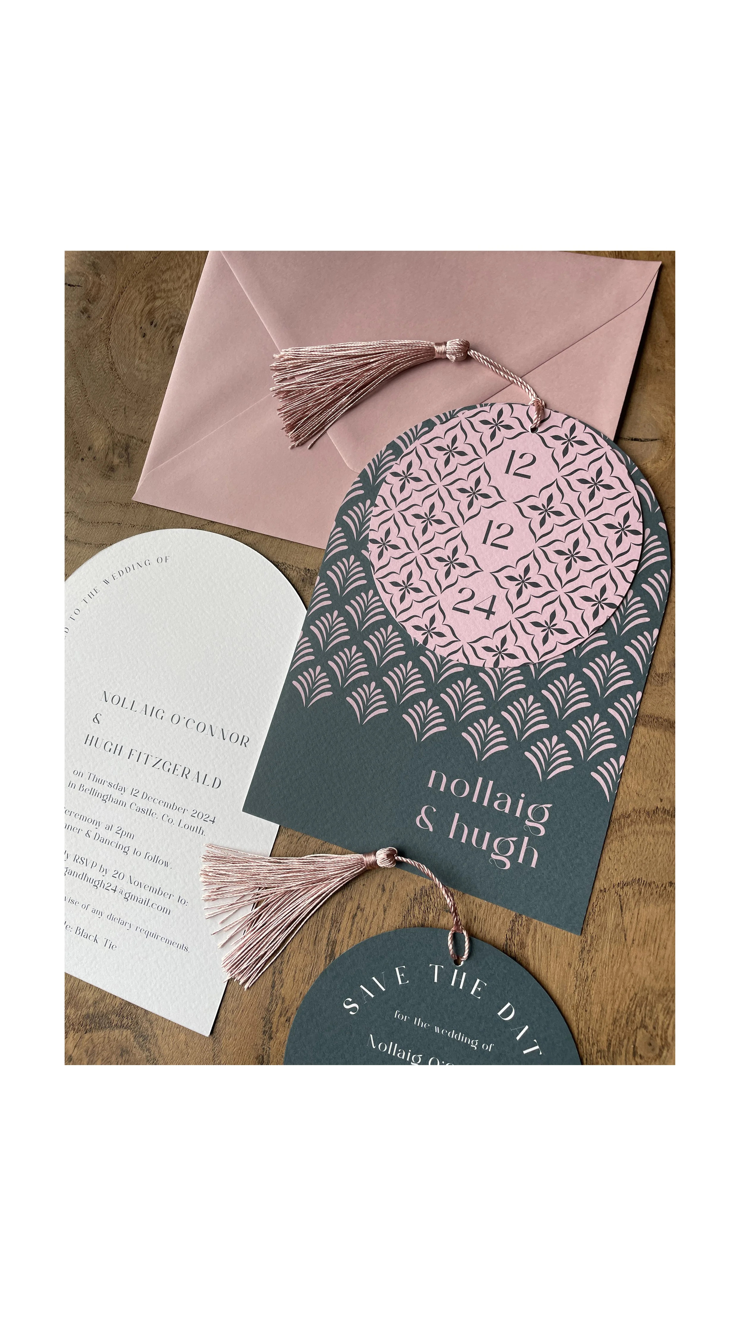 3 NOLLAIG BLUSH ENV INSTA.jpg