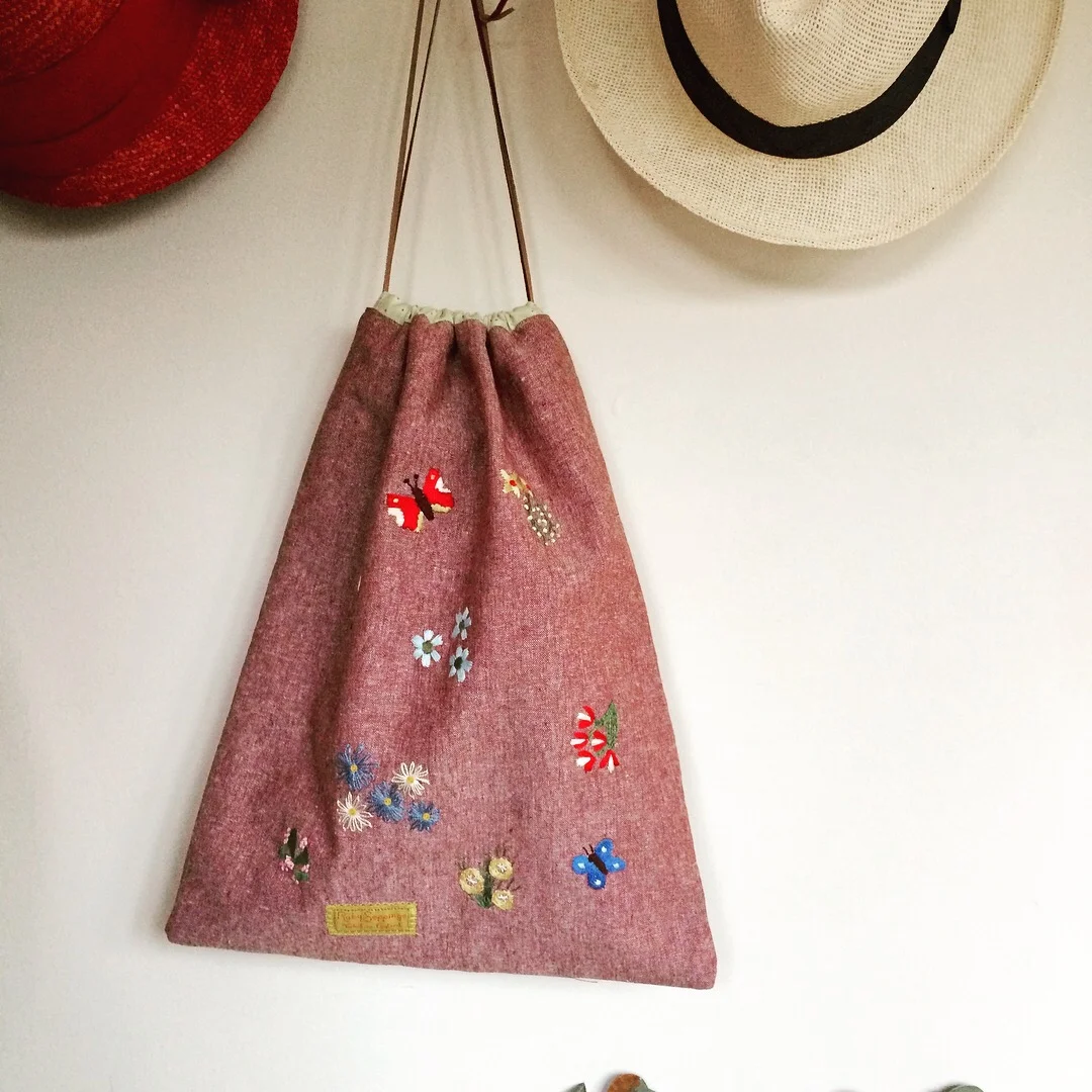 An embroidered Wildflower Garden Project Bag