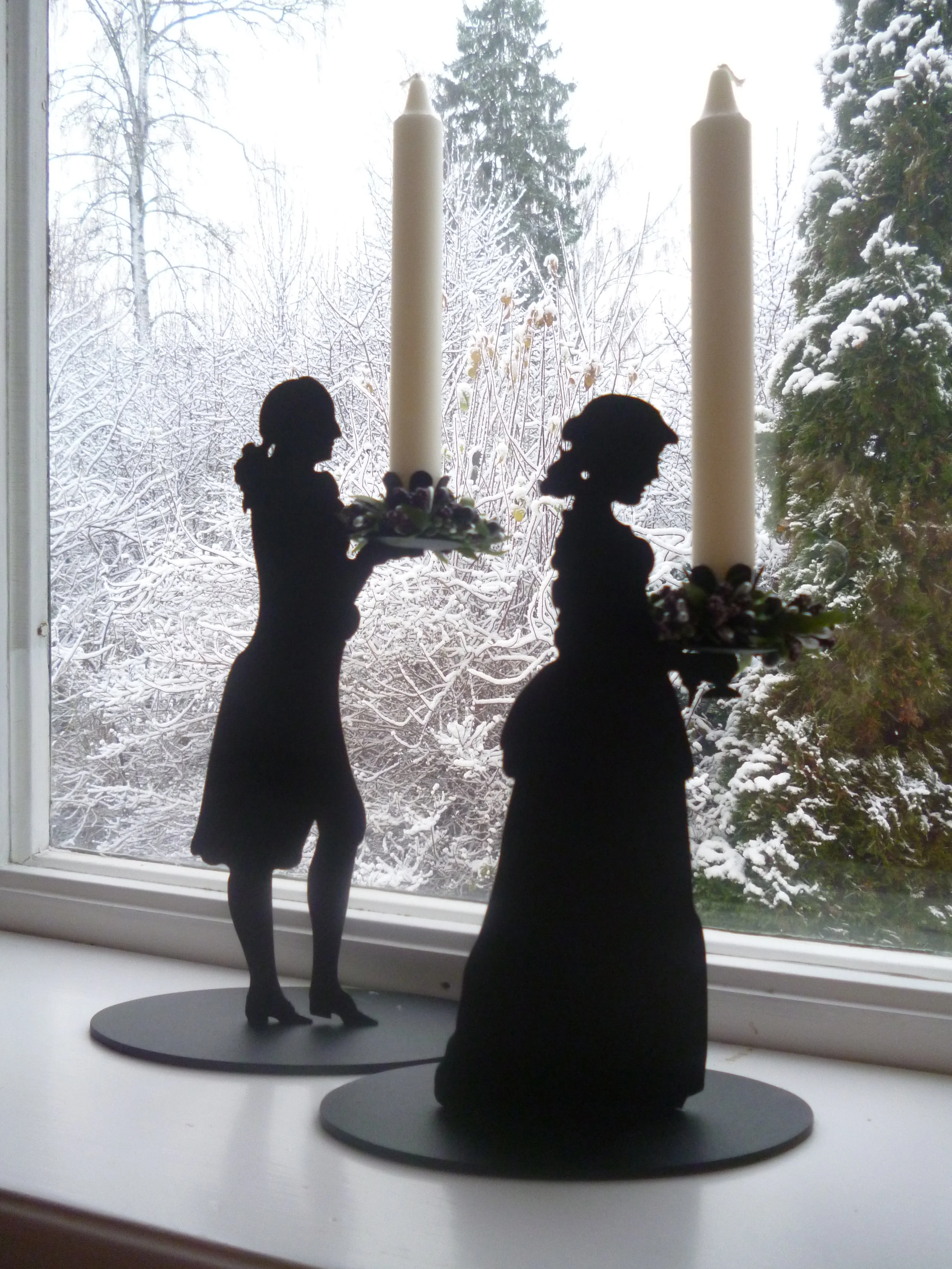 wintercandles.JPG