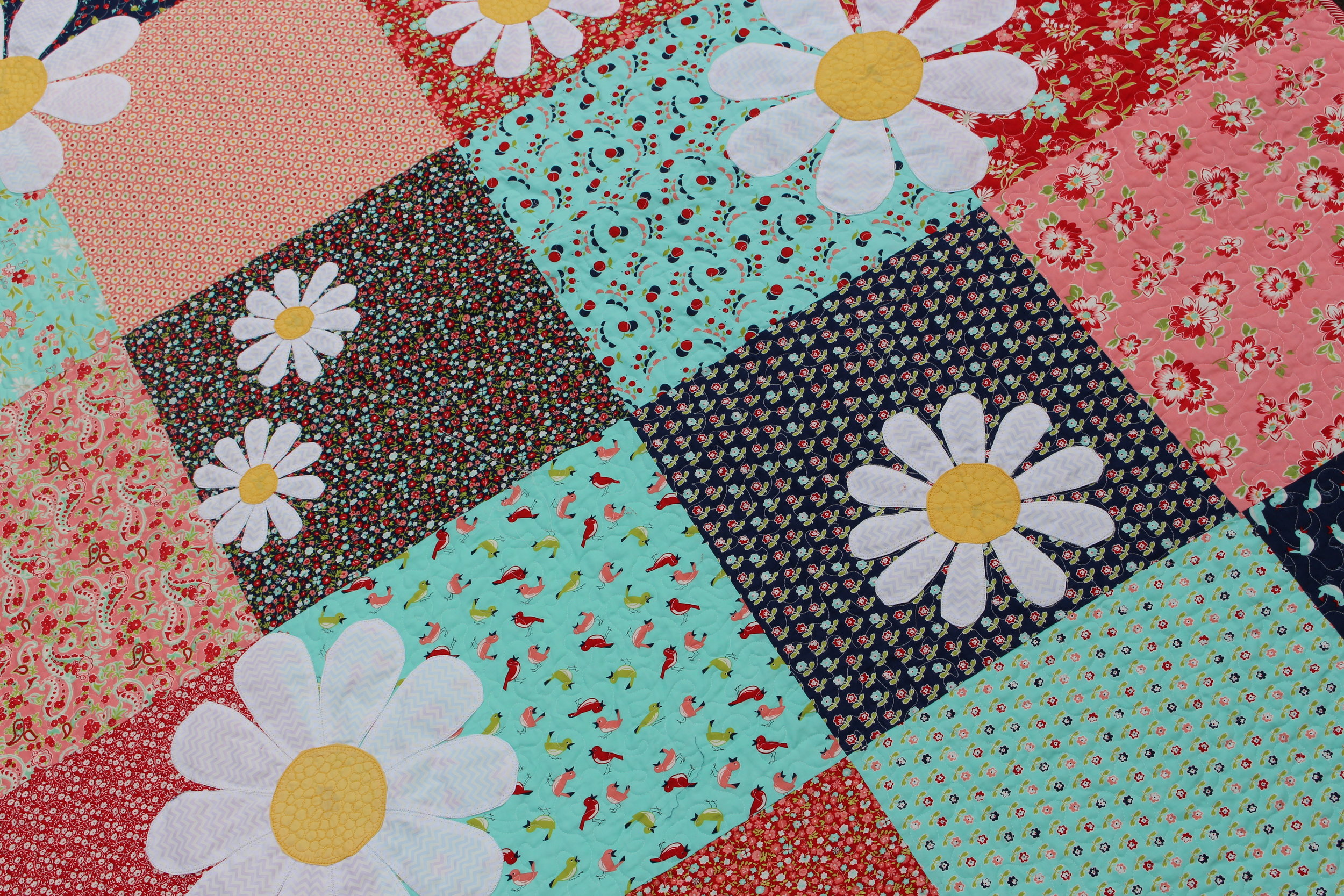 Daisy Quilt 2.JPG