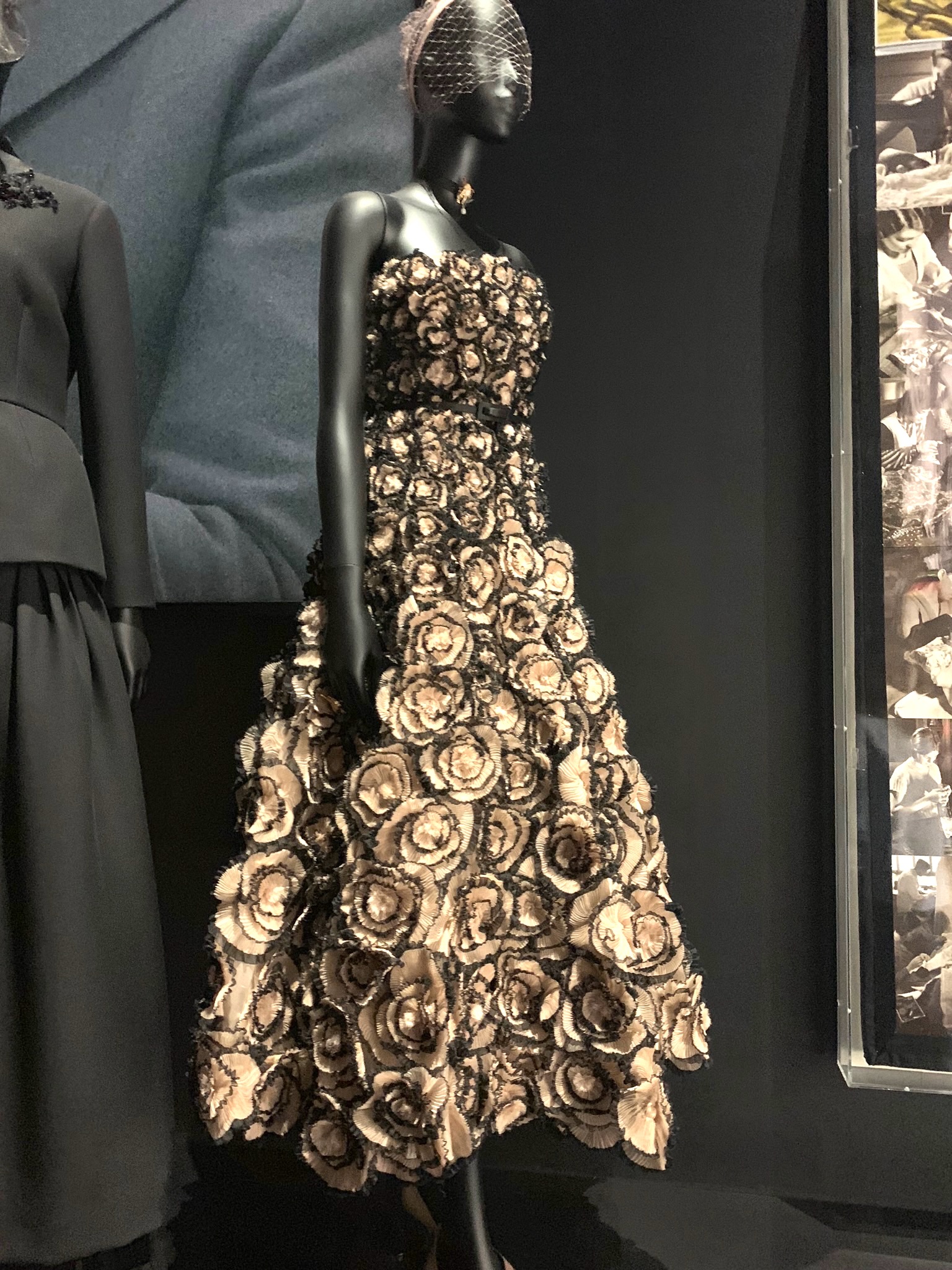 Christian Dior, Evening dress, “Junon”, 1949. Silk tulle embroidered with  sequins with silk faille inner skirt; horsehair stiffening. Gift of I.  Magnin & Company, 1949. 49.25.2a-b | De Young Museum