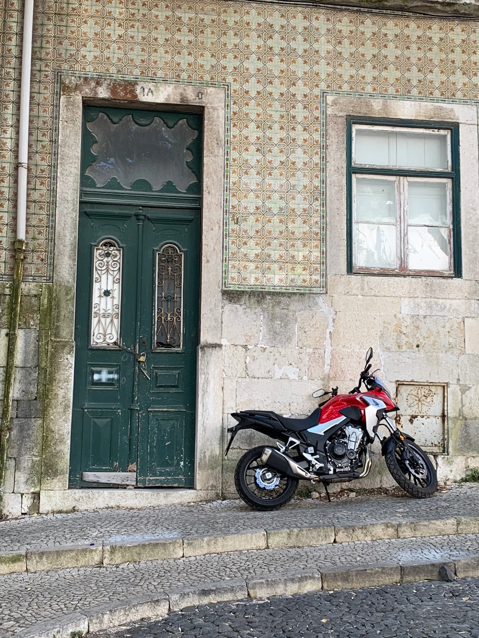 ceramic tiles Lisbon.jpg