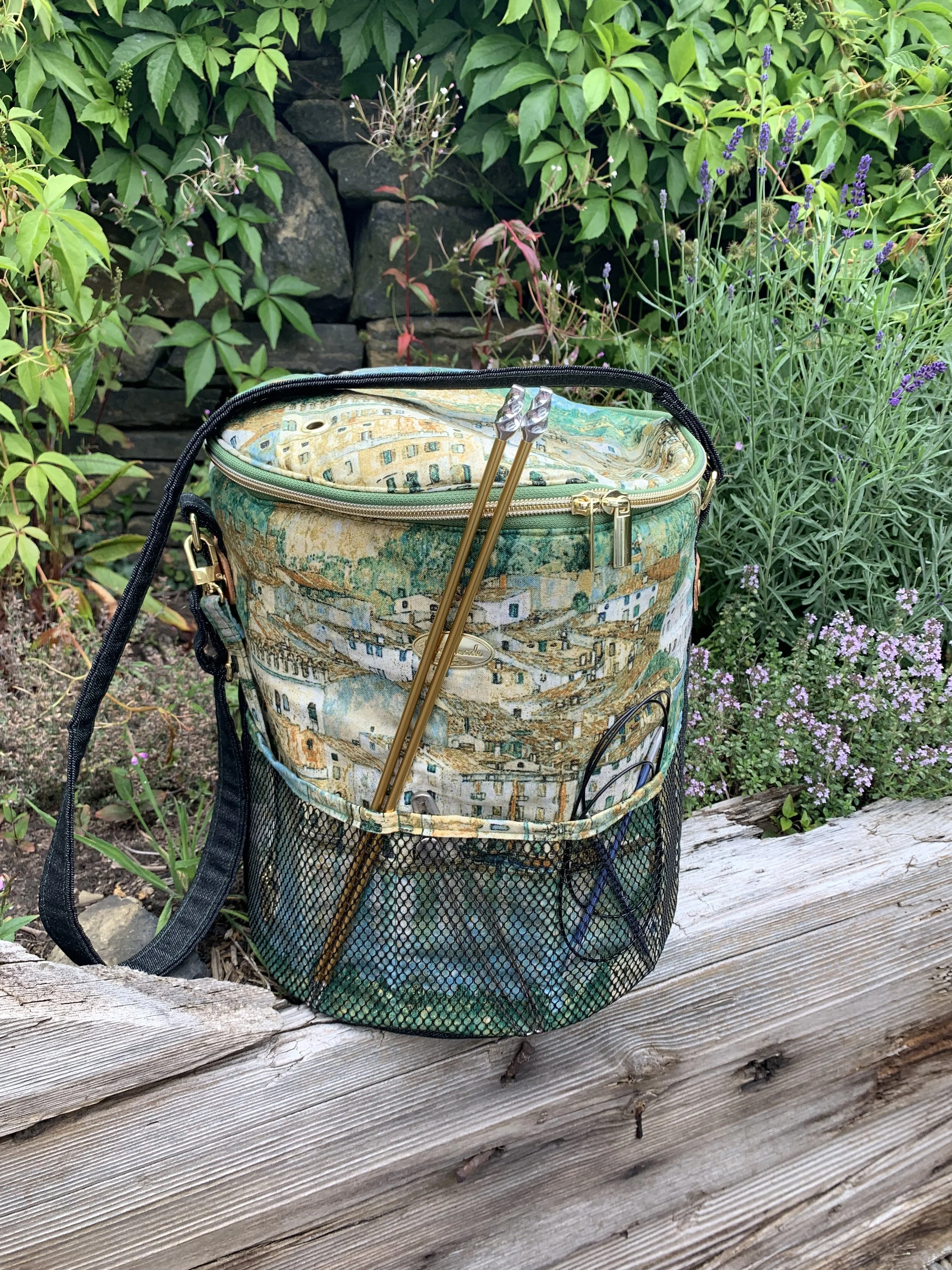 Making the Yarn Minder Bag by SewSweetness