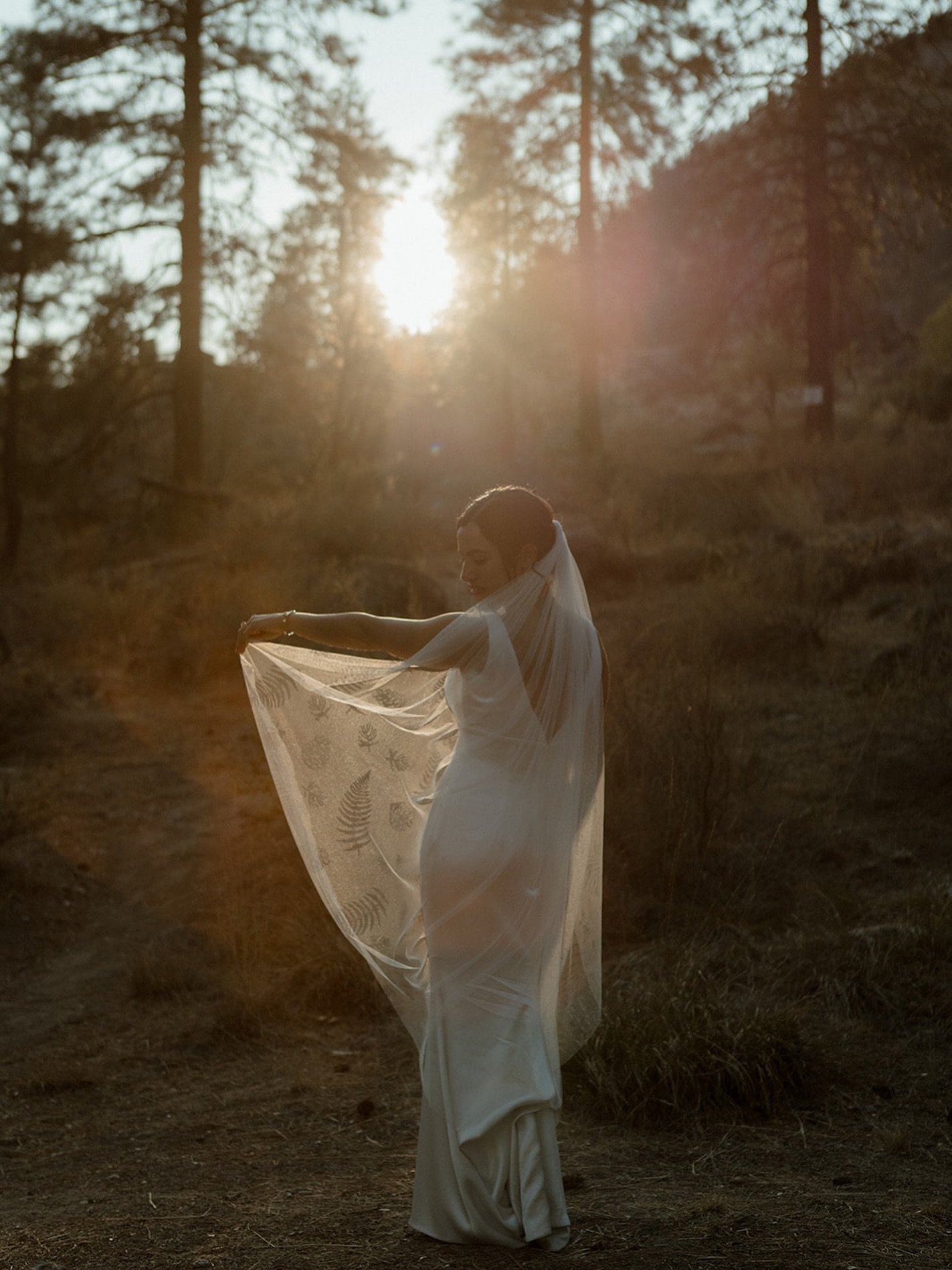 This incredible bride stamped her own veil and I&rsquo;ve never been more in awe&hellip;you could only see it up close or when the sun was behind it and it was every bit of magic. (Also&hellip;absolute vendor dream team to work with!)