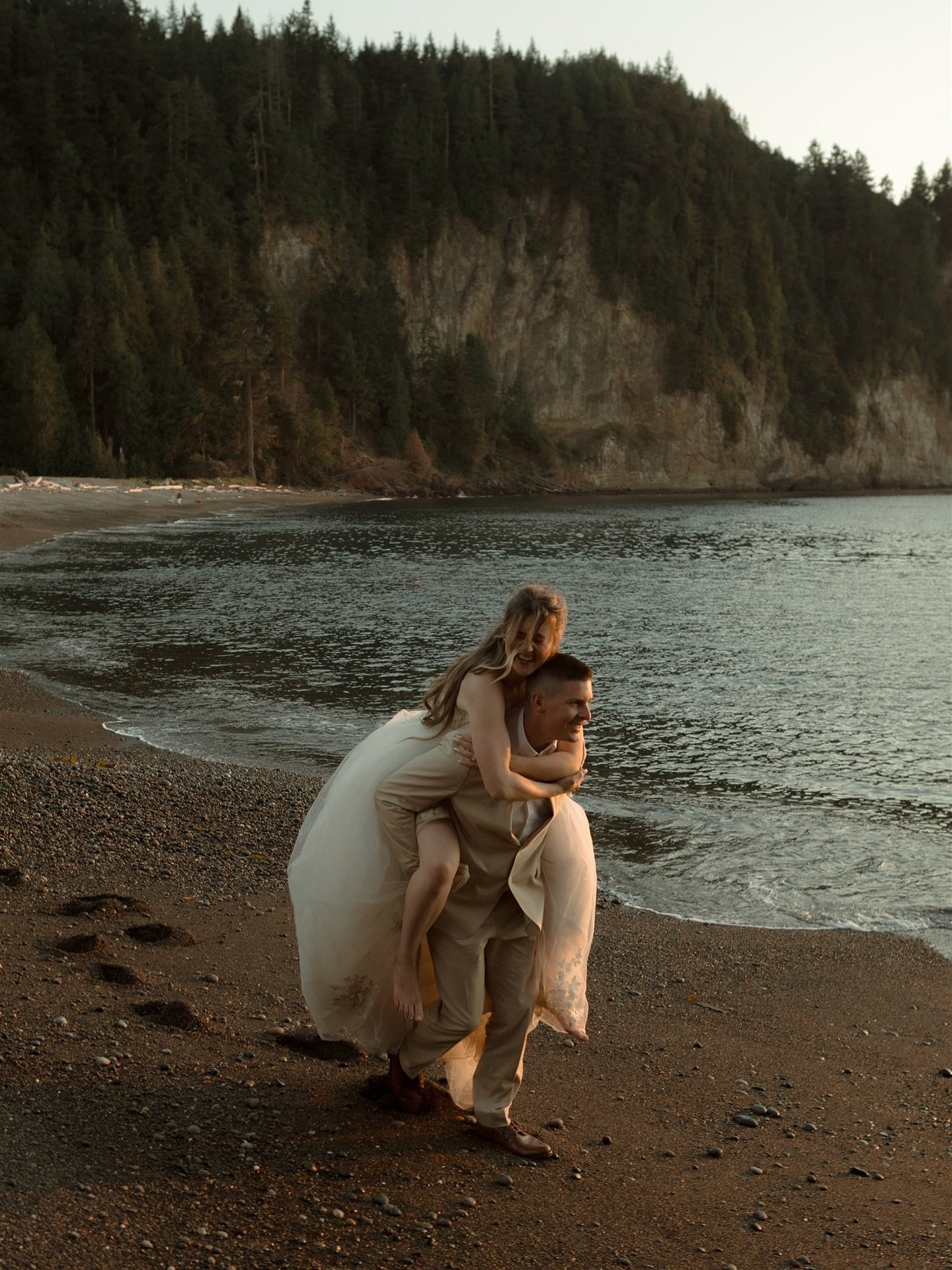 Hundreds of photos I want to share from the summer but this one brings me joy this late night. Clients and vendors of my dreeeeams this season! Someone help me pick my fav photos because otherwise they will sit in my selfish vault and they don&rsquo;