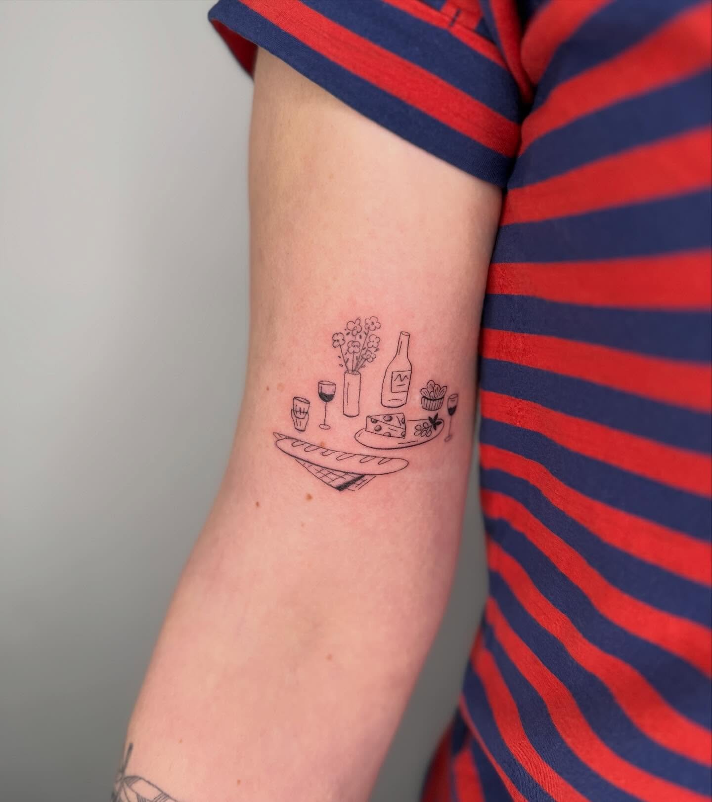 Did this before vacay &mdash; now I&rsquo;m back in Hamburg, and after three weeks of delicious Italian food, I&rsquo;m even more excited about all the culinary experiences and the beauty that comes with them. I&rsquo;d love to do more tattoos on the