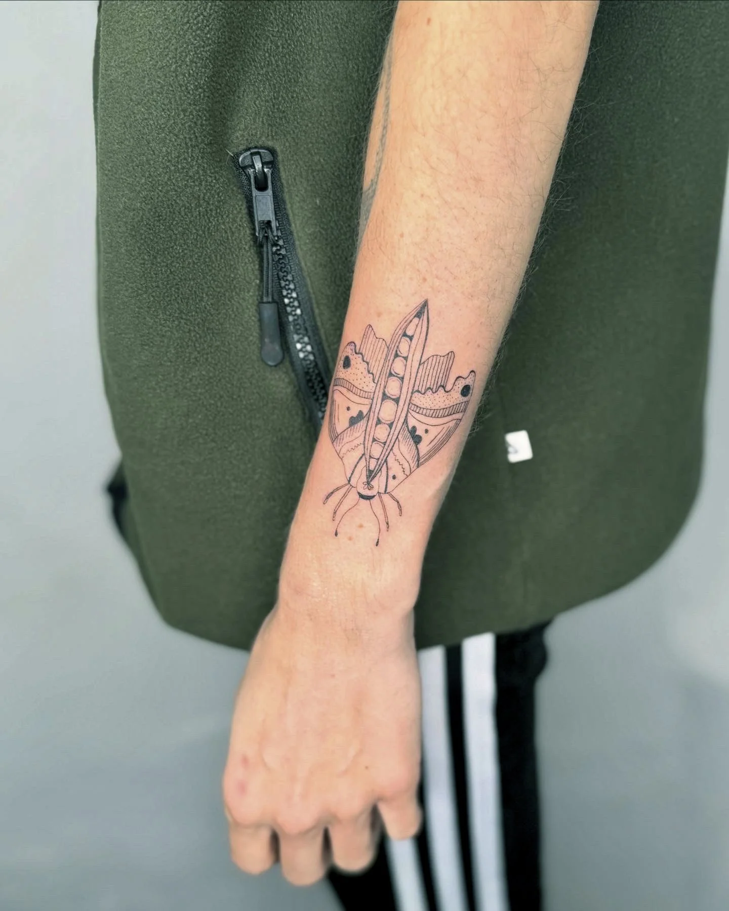 FrauInes_Tattoo_Erbsenfalter.jpg