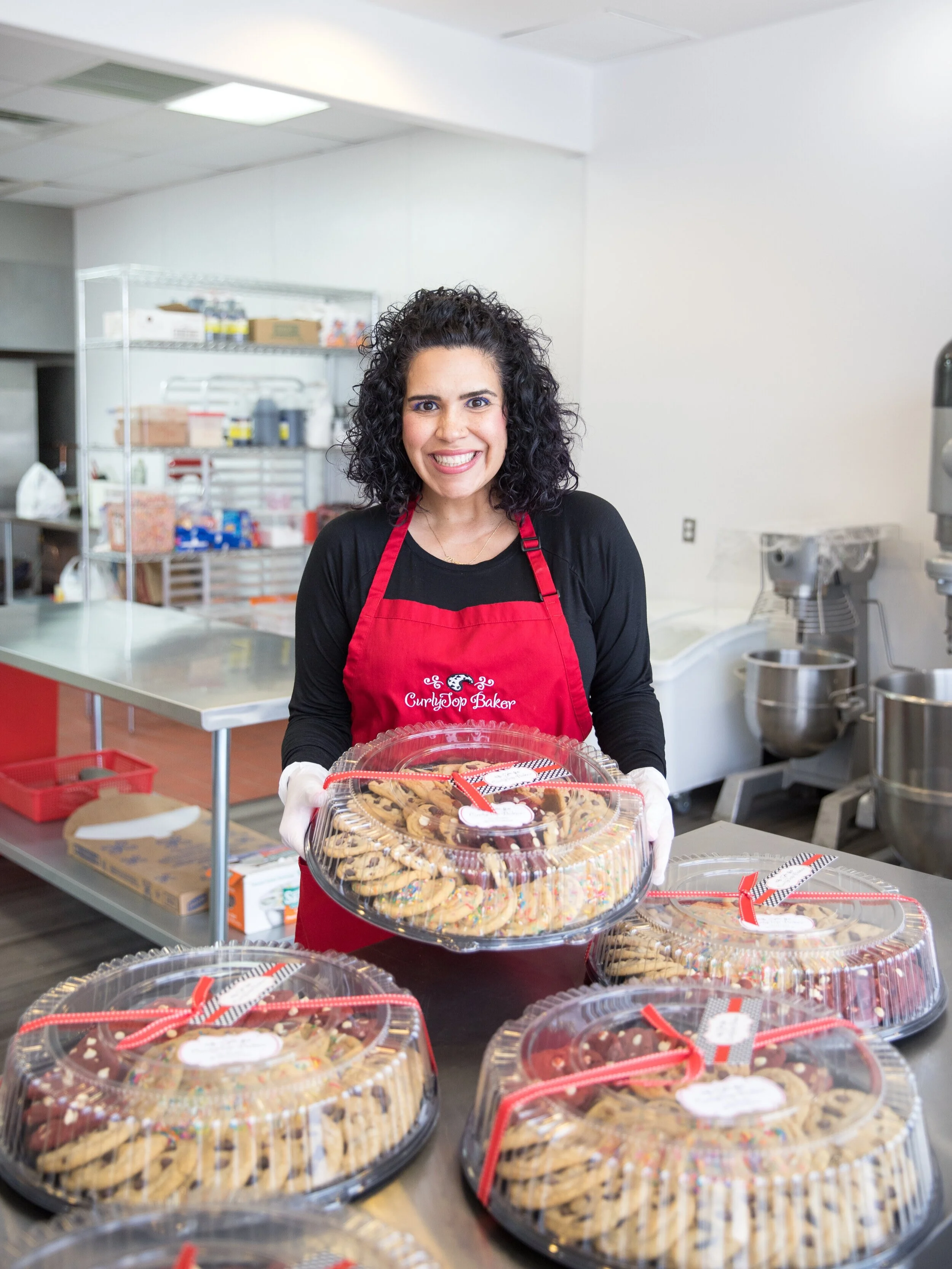 CurlyTop Baker recognizes first responders of COVID-19