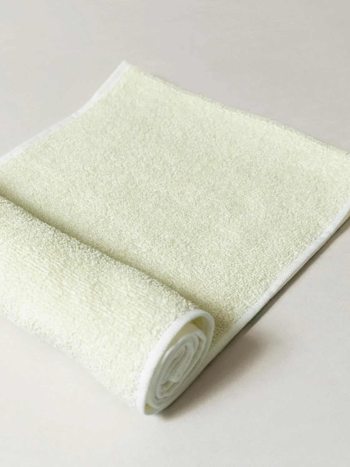 Sasawashi_Body_Scrub_Towel-5_1121x1495.jpg.webp