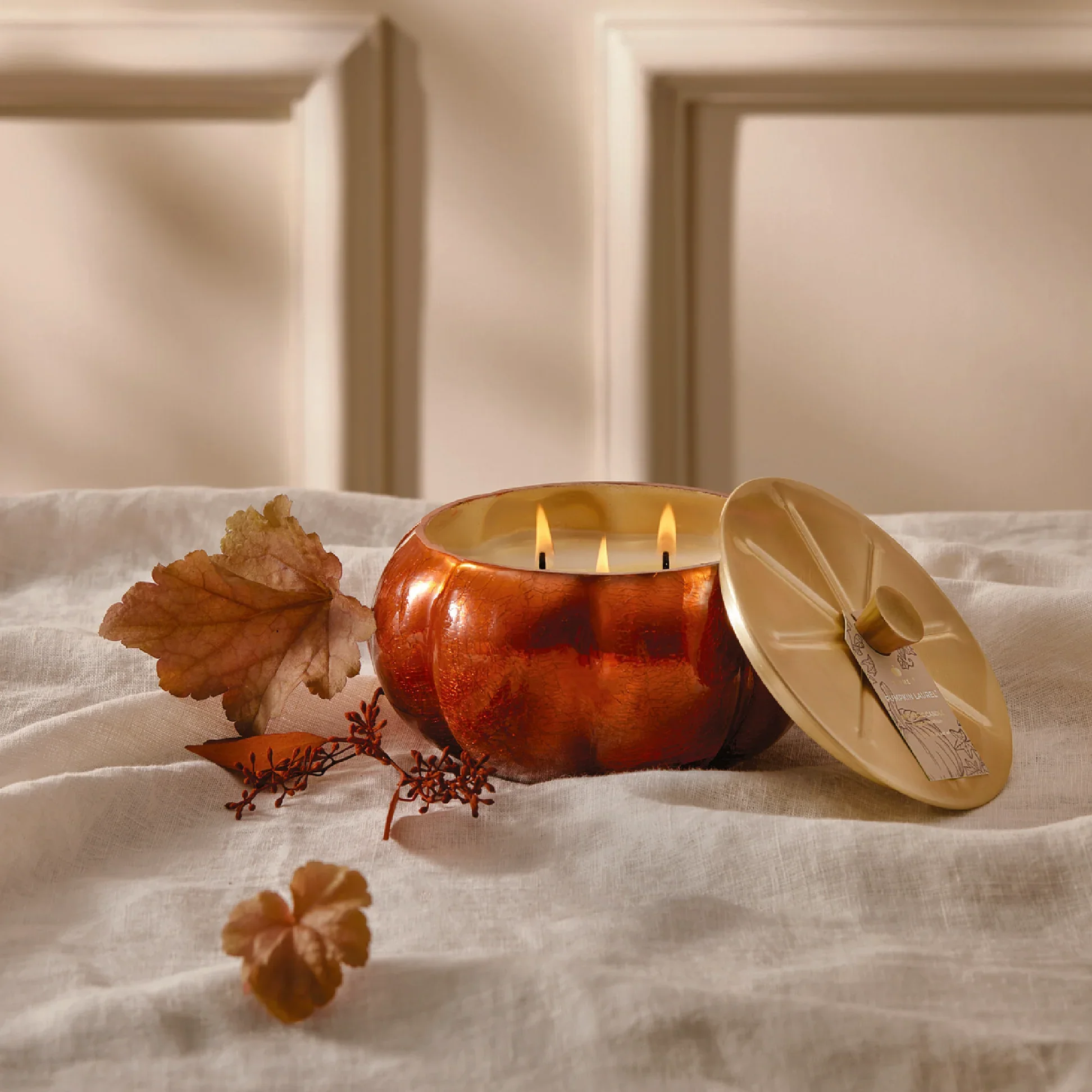 thymes-hy23-pumpkin-laurel-large-candle-web-alt-1.jpg.webp
