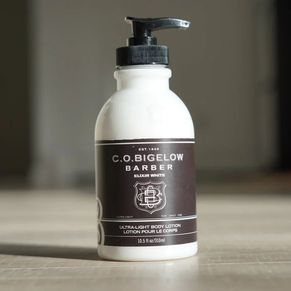 3_Elixir_White_Body_Lotion_No._1786_LIFESTYLE_b8db22e7-cbe7-44fb-af93-4caf2a53fa57.jpg.webp