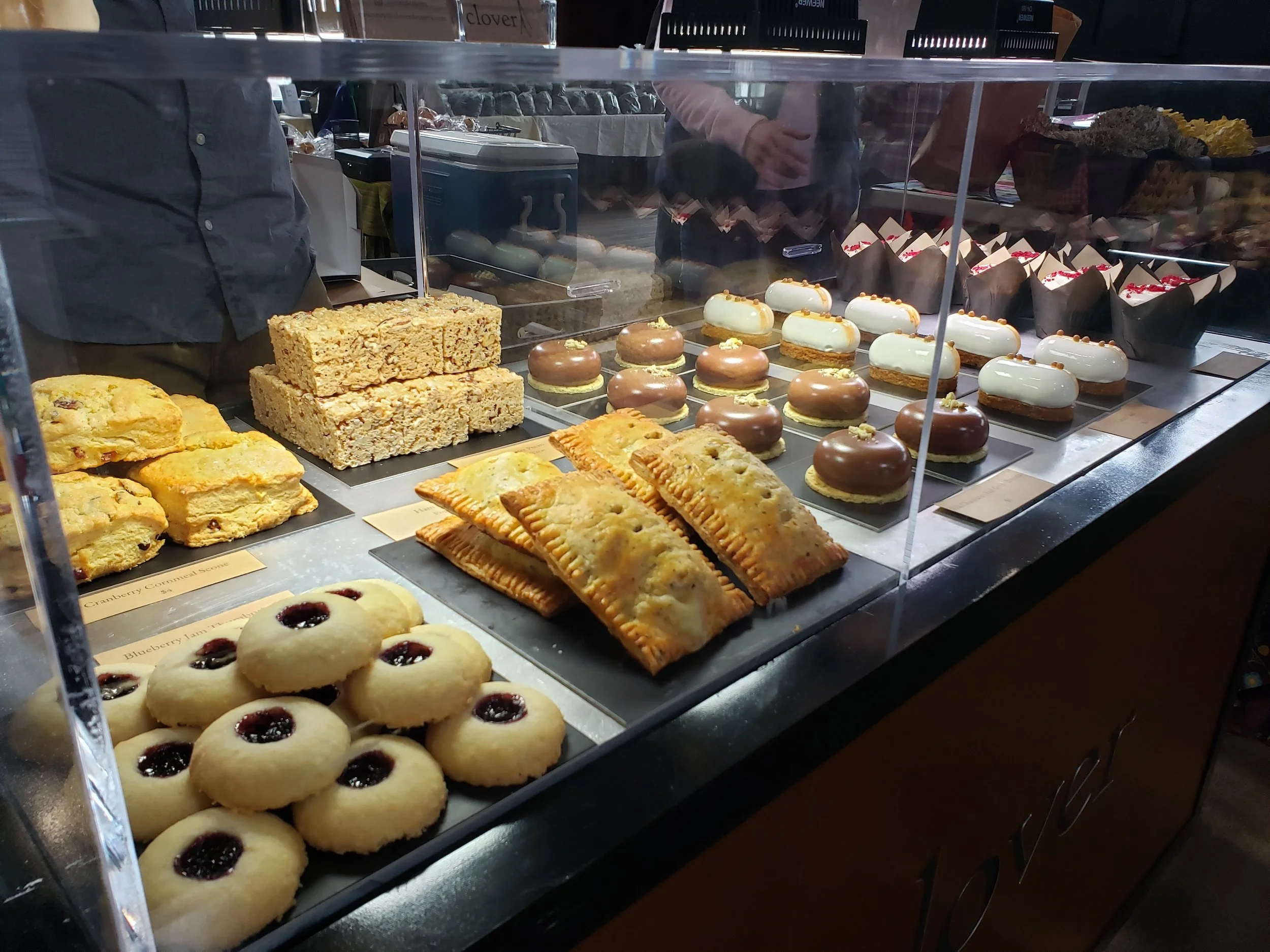 Clover Desserts Cart