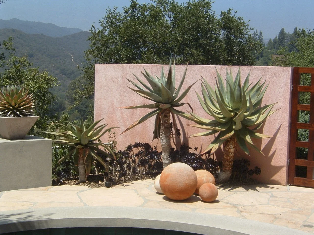 Brentwood Courtyard.jpg