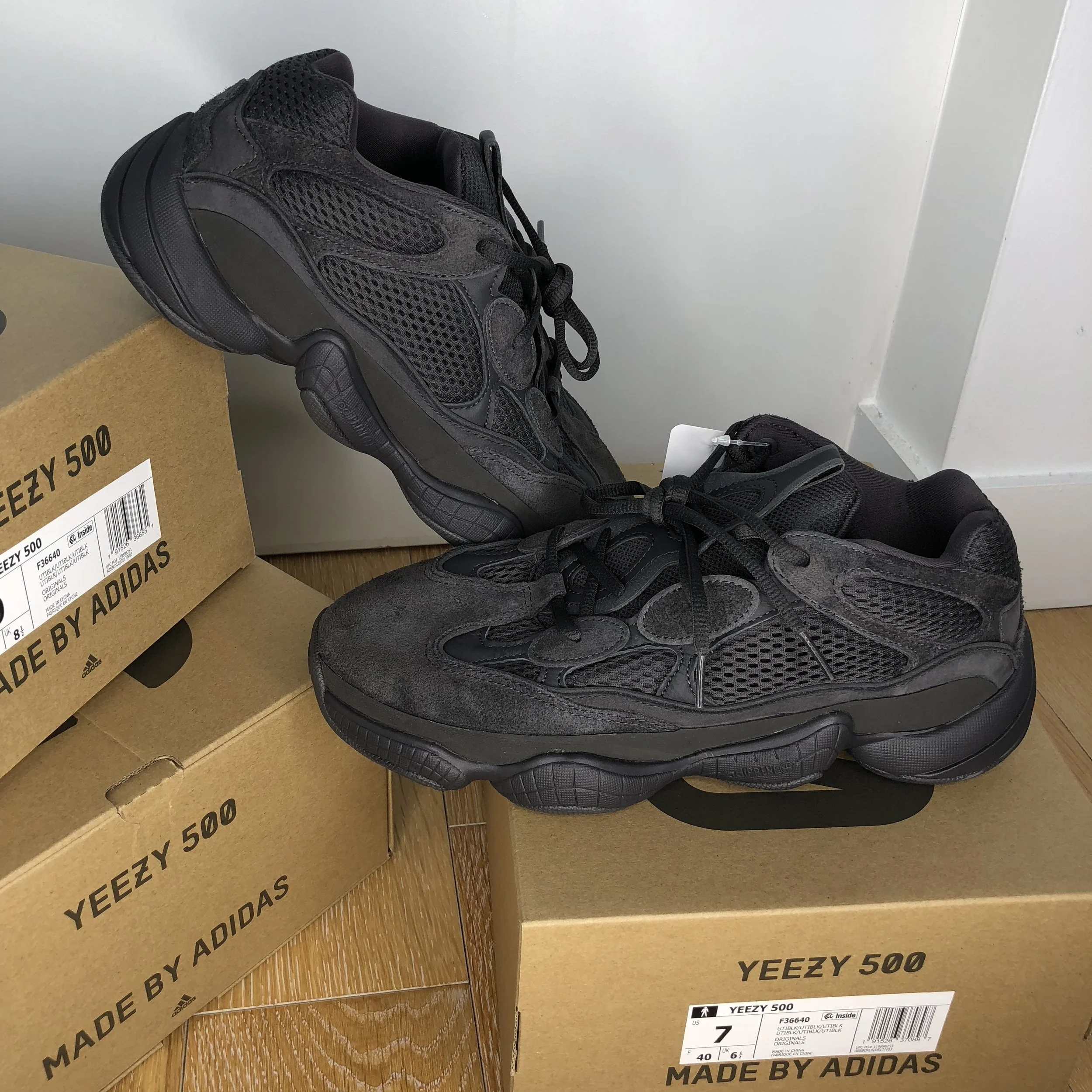 ADIDAS YEEZY 500 "UTILITY BLACK" - Men's Size 7, 9 & 11.5