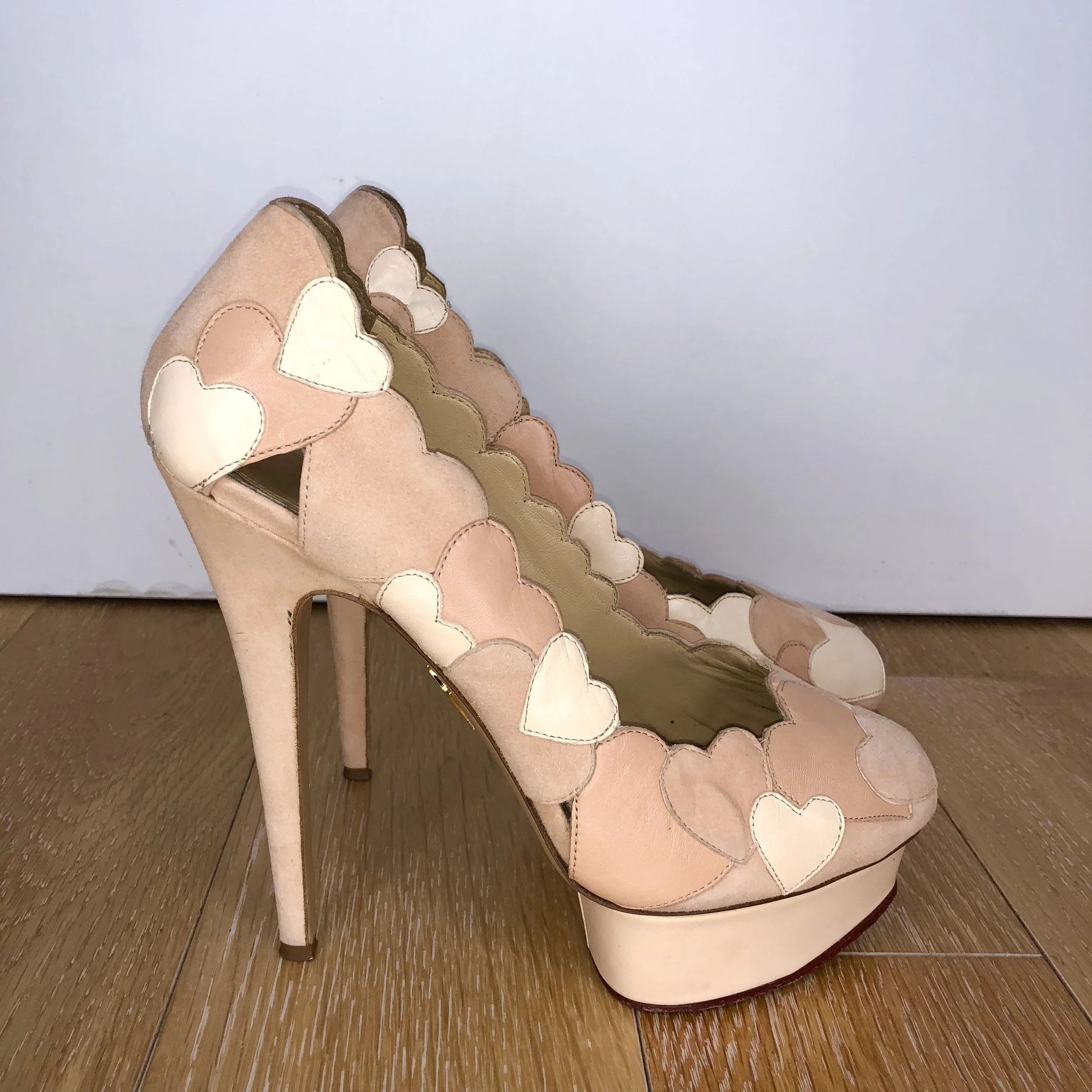 Charlotte Olympia - 'Love Me Heart-Applique' Pump (Blush) - Size 40 EU