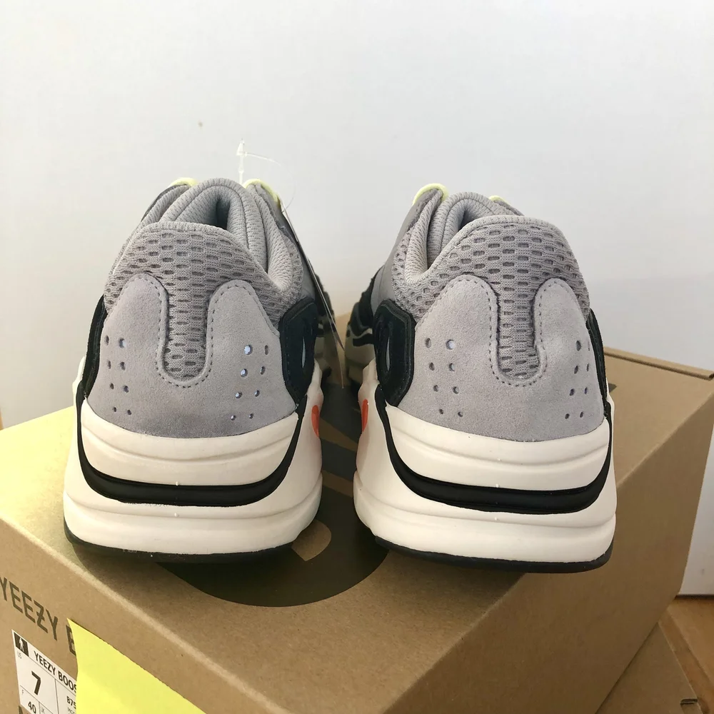 ADIDAS YEEZY BOOST 700 "WAVE RUNNER" - Men's Size 11  Olori Swank