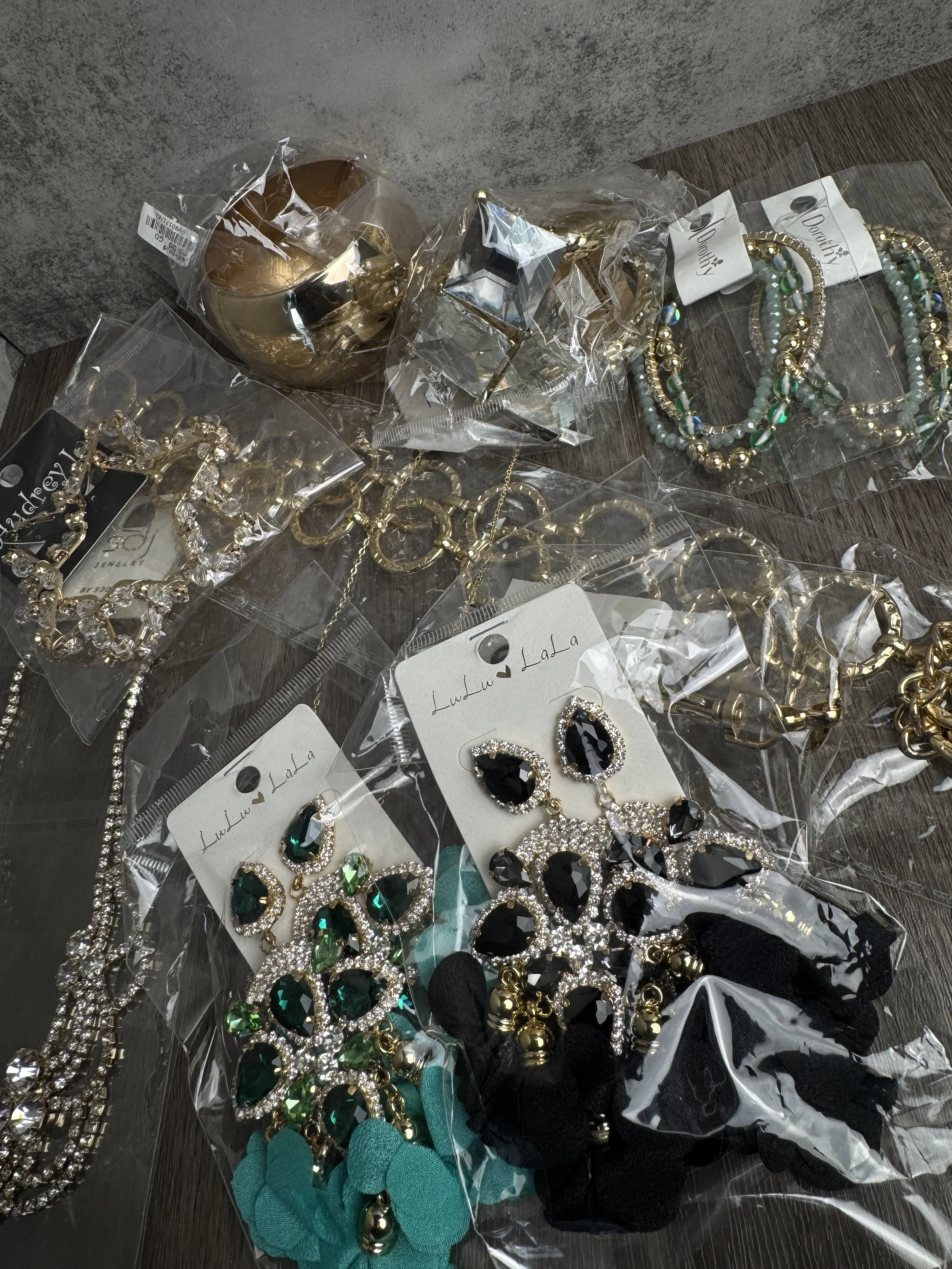 Assorted Accessories - 10 Pieces- Bag C