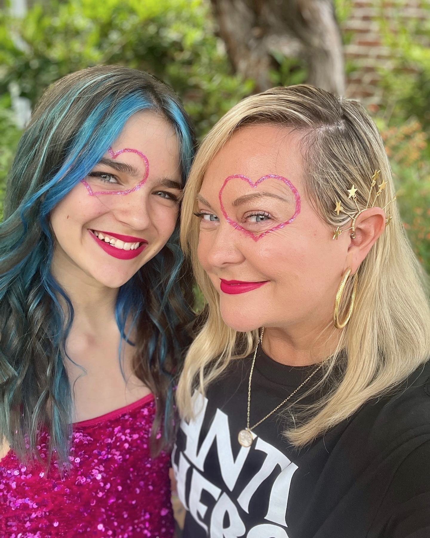 Ep 248: Taylor Swift (Laura's Version)