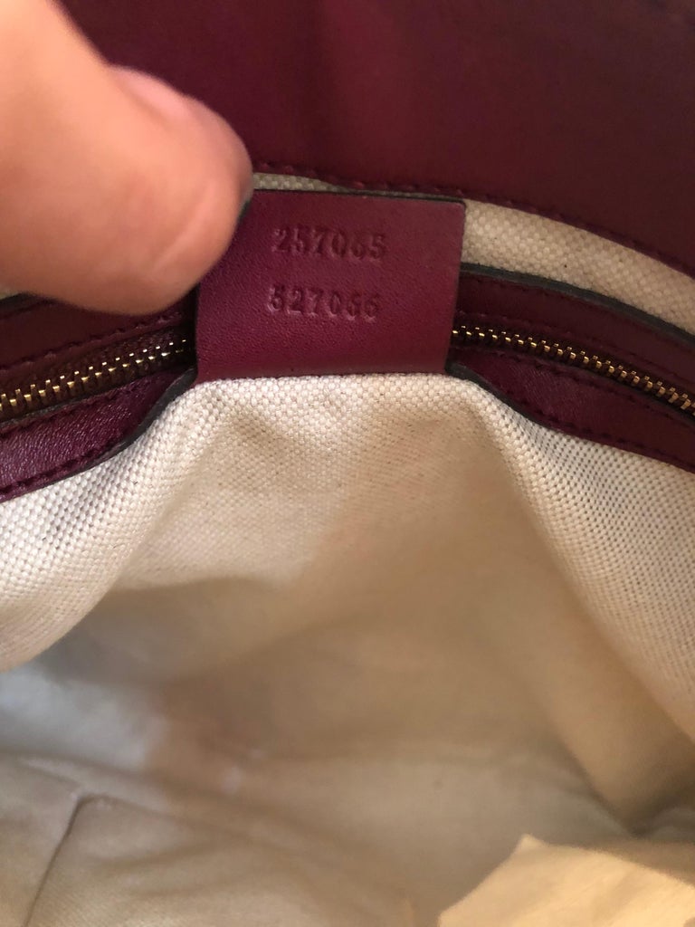 gucci_momogram_raspberry_trotter_serial_1536889282911_master.jpg