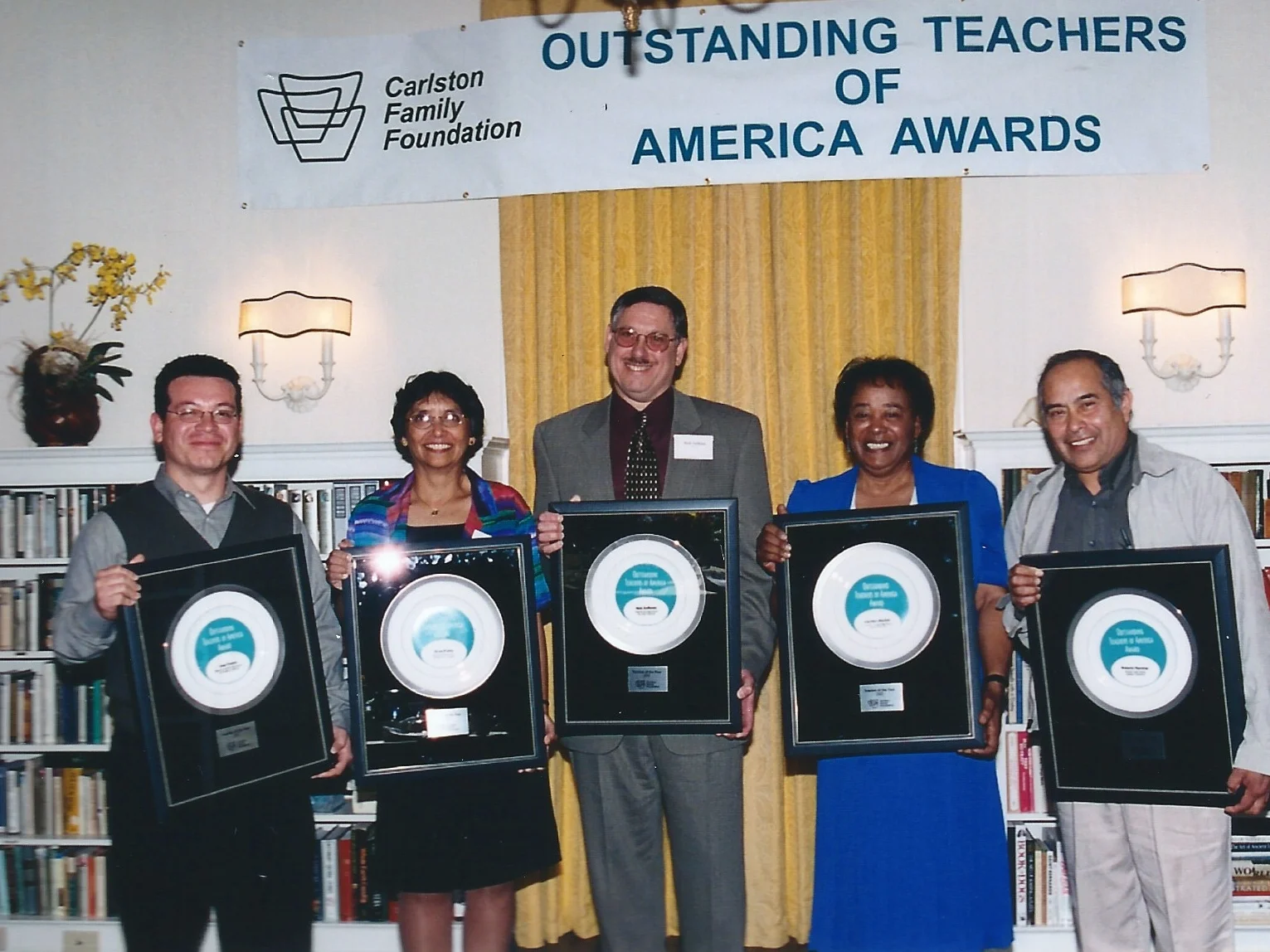 Honorees 2002.jpg