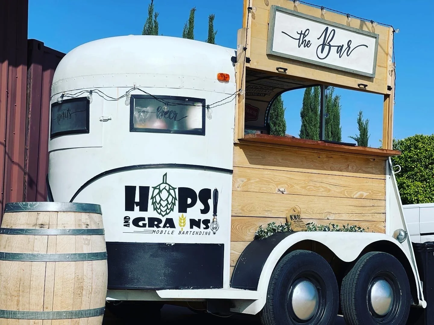 Meet your bar — Hops & Grains