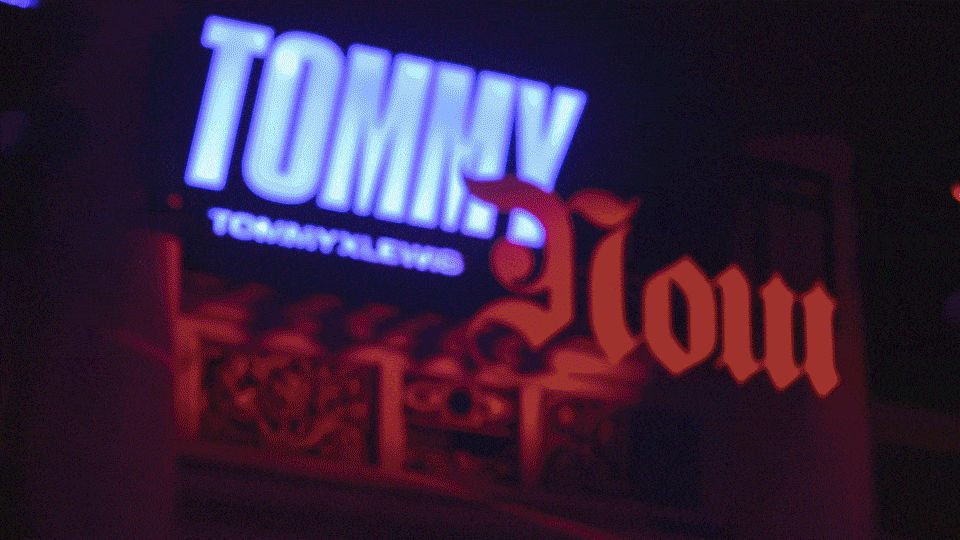 TOMMYNOW-MILAN-FALL-2019-TOMMYXLEWIS.gif