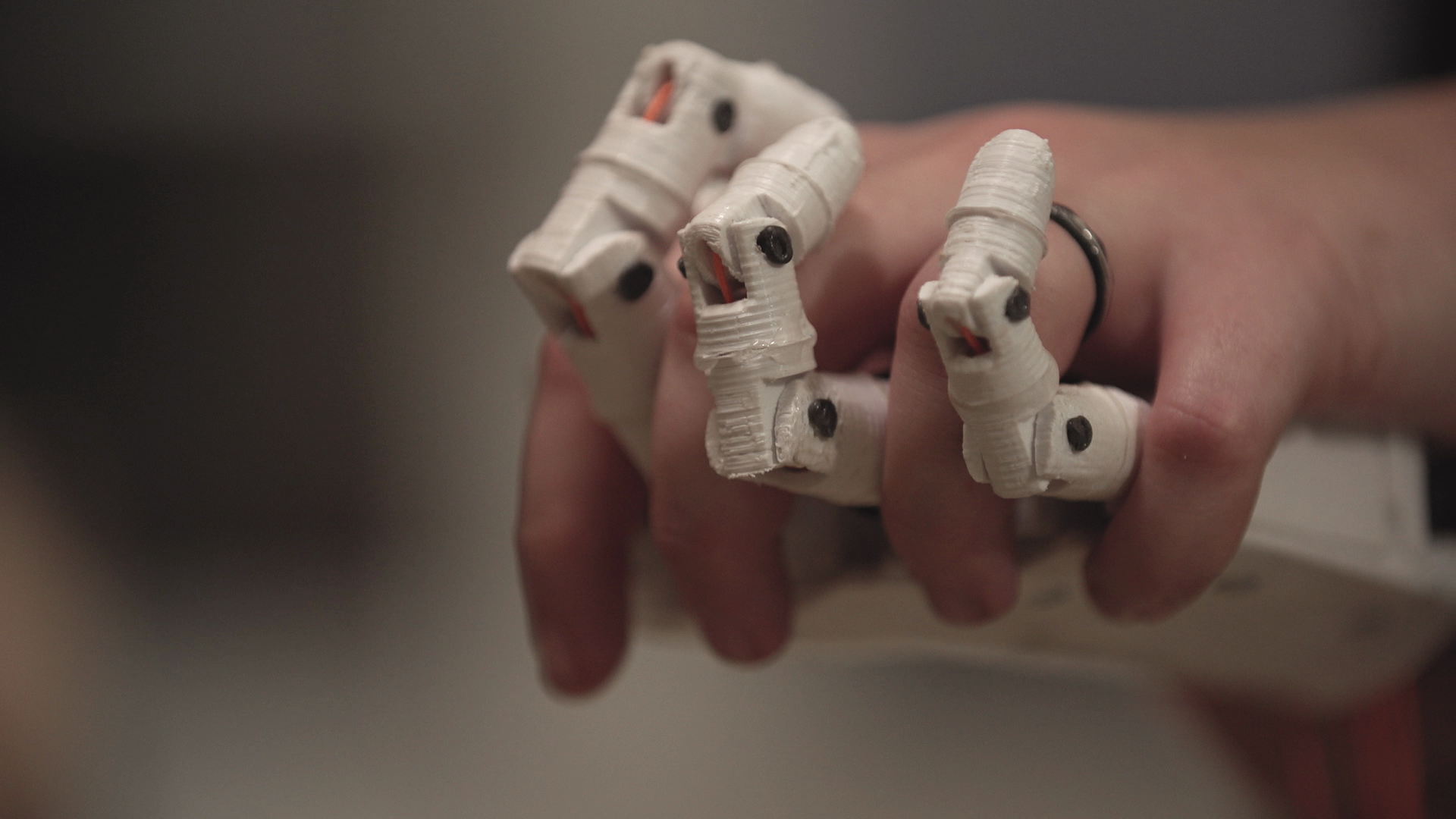 Mostly Human robot hand no text.PNG