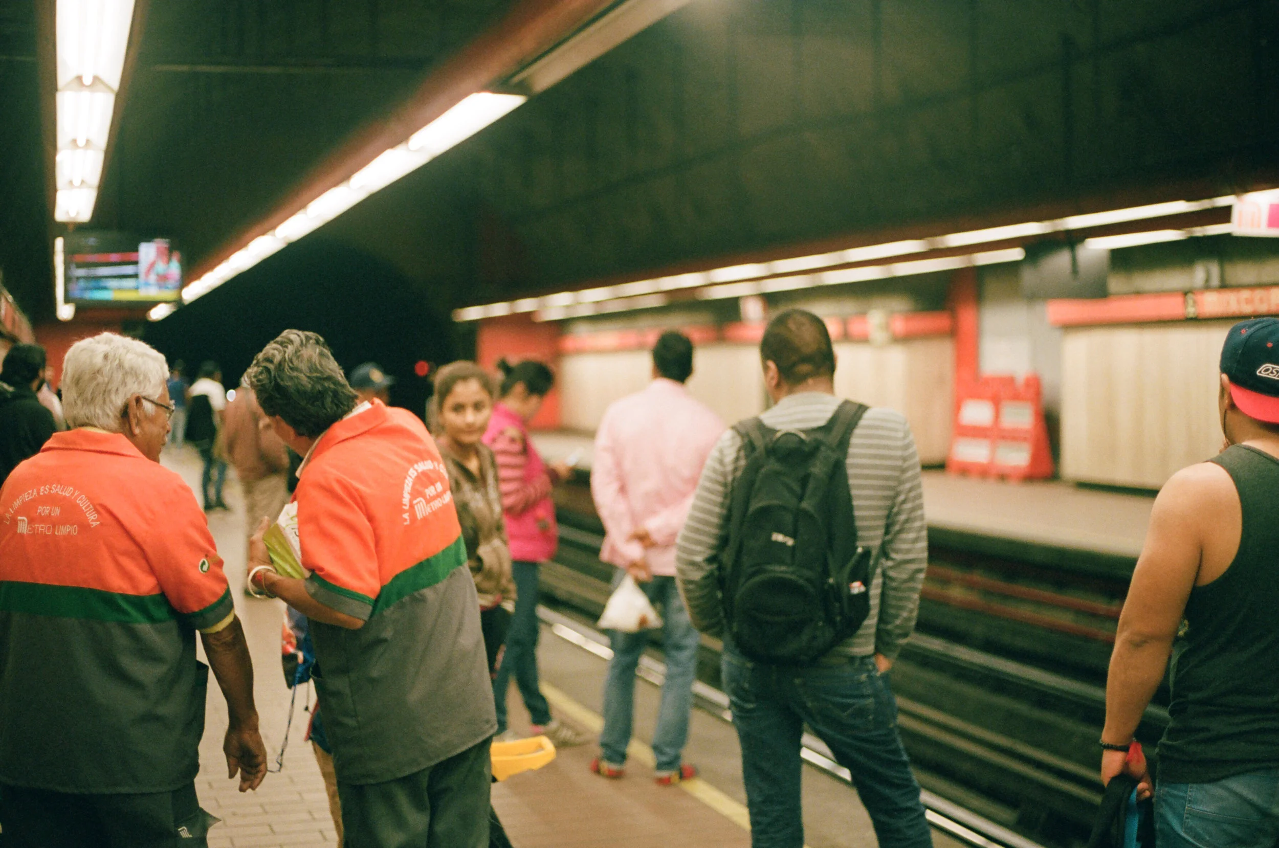 mexico subway.JPG