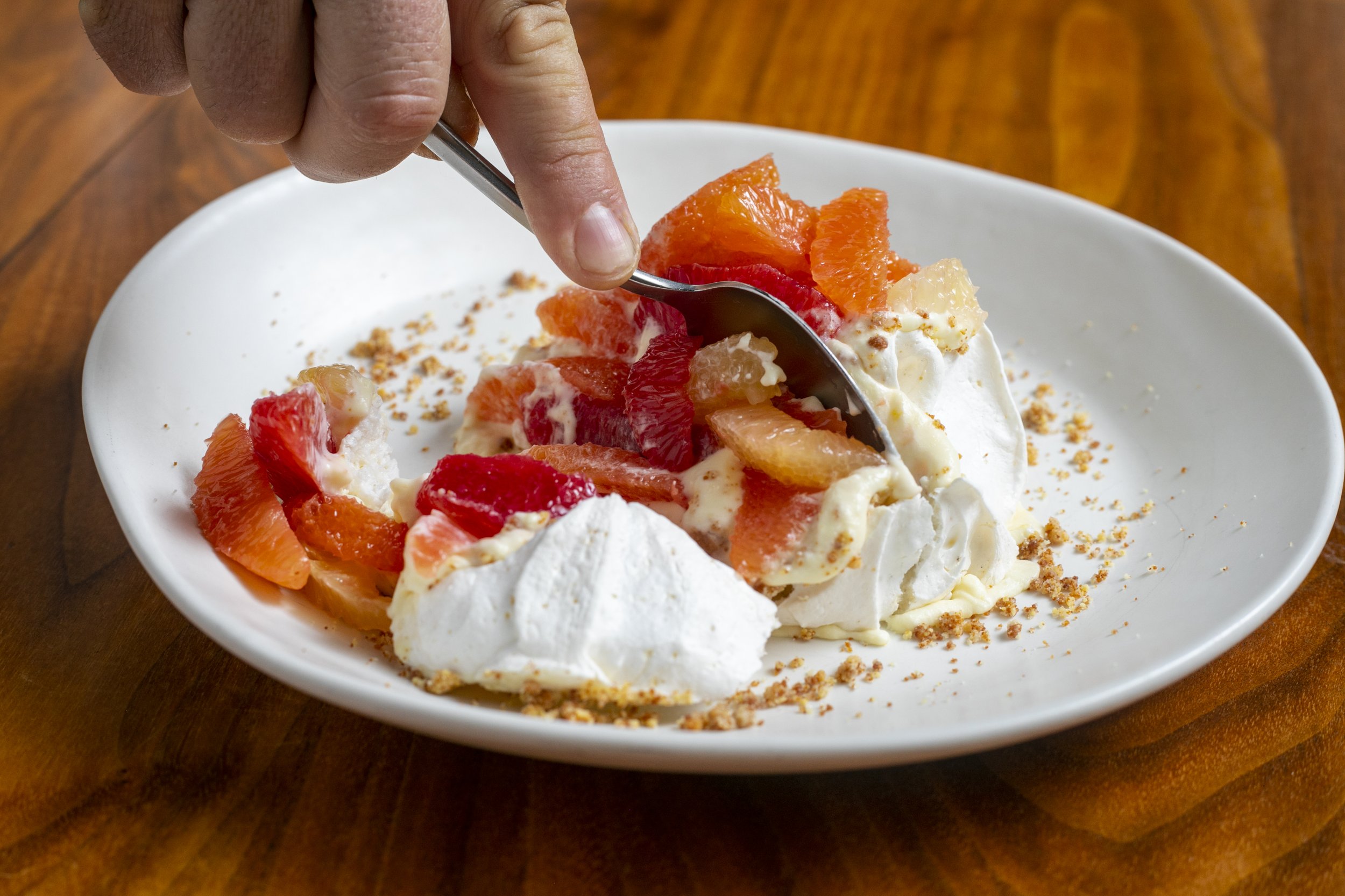 pavlova with citrus