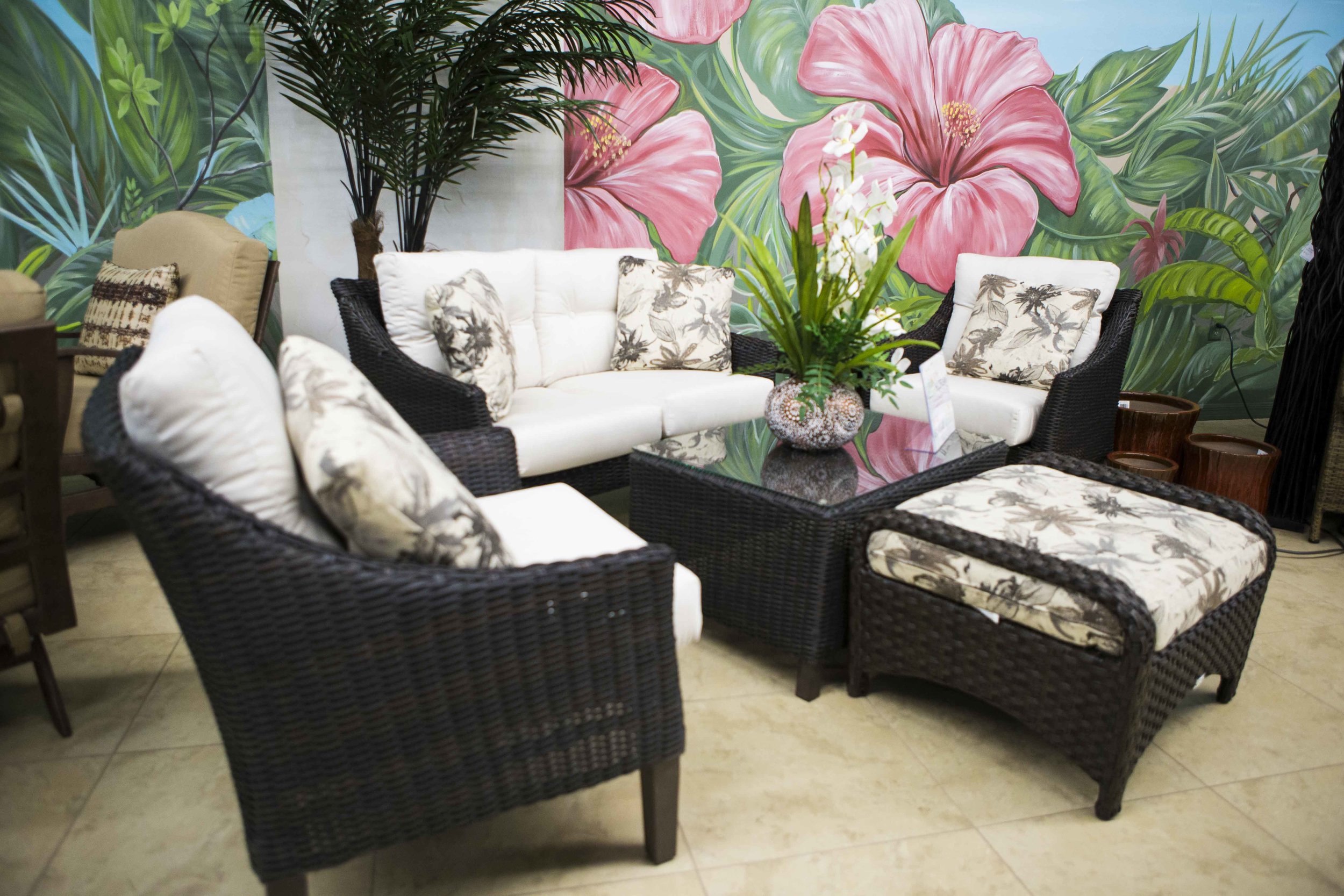 Patio Outlet Pics_14.jpg