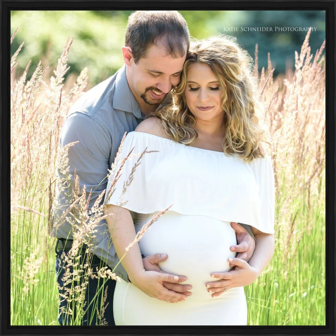 This sweet couple will get to meet their first little babe soon! ❤️
Capture that magic glow of your pregnancy with designer maternity gowns from my Client Closet and beautiful maternity photos you will love. 
@victoria.knepp