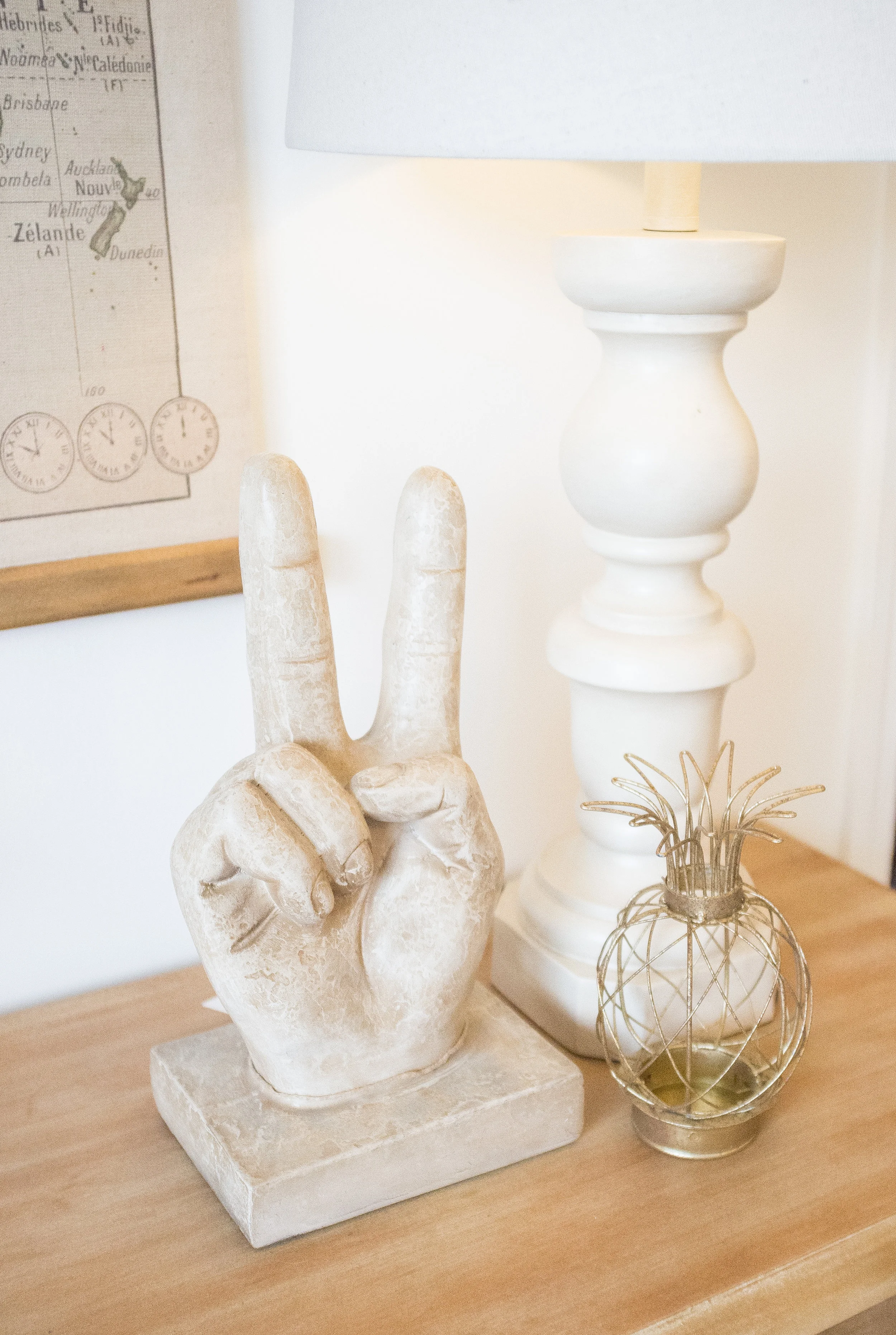HOW TO STYLE AN ENTRY TABLE-4.jpg