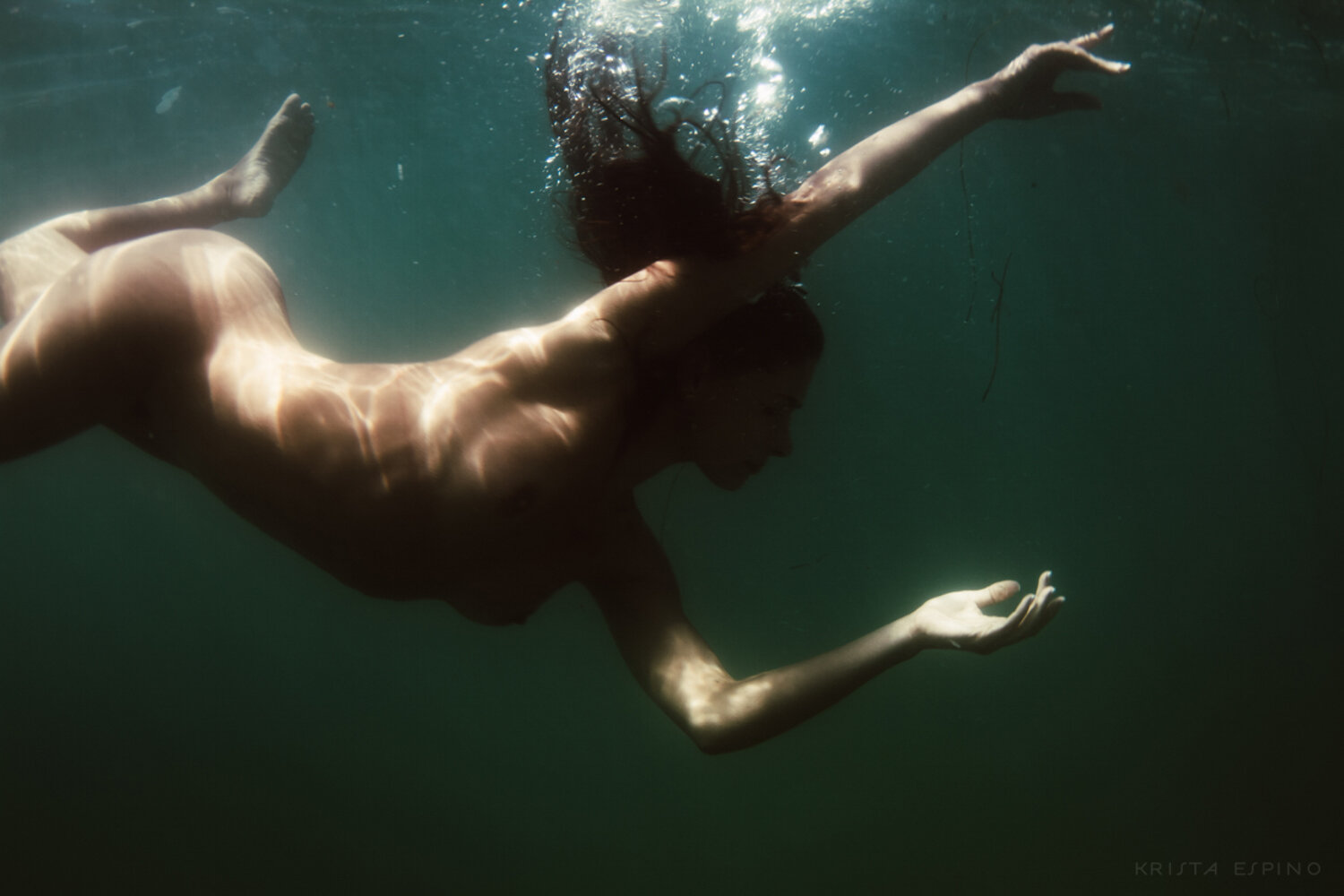 lifestyle nature photography photographer krista espino underwater nude ocean wave mermaid siren woman laguna beach california-5.jpg