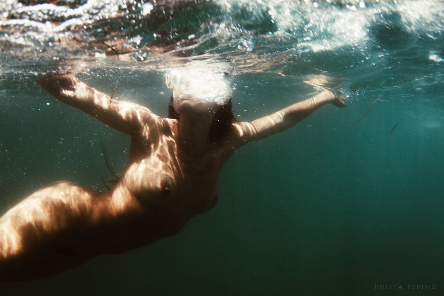 lifestyle nature photography photographer krista espino underwater nude ocean wave mermaid siren woman laguna beach california-6.jpg