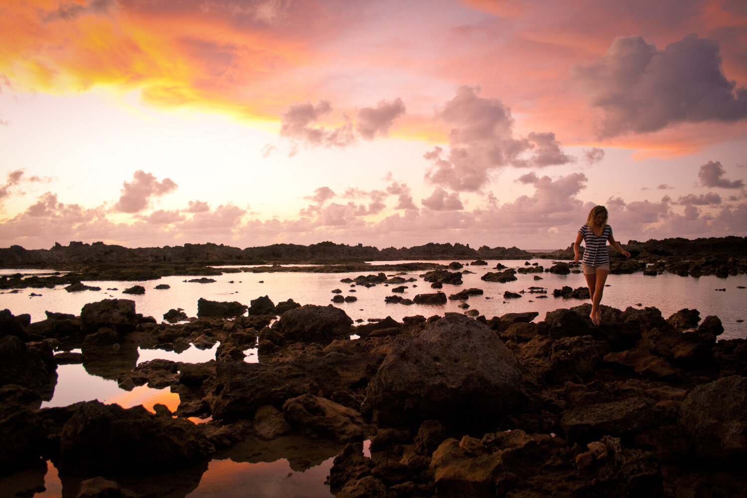 lifestyle nature photography photographer krista espino travel oahu hawaii film analog beach ocean island waves_-1.jpg