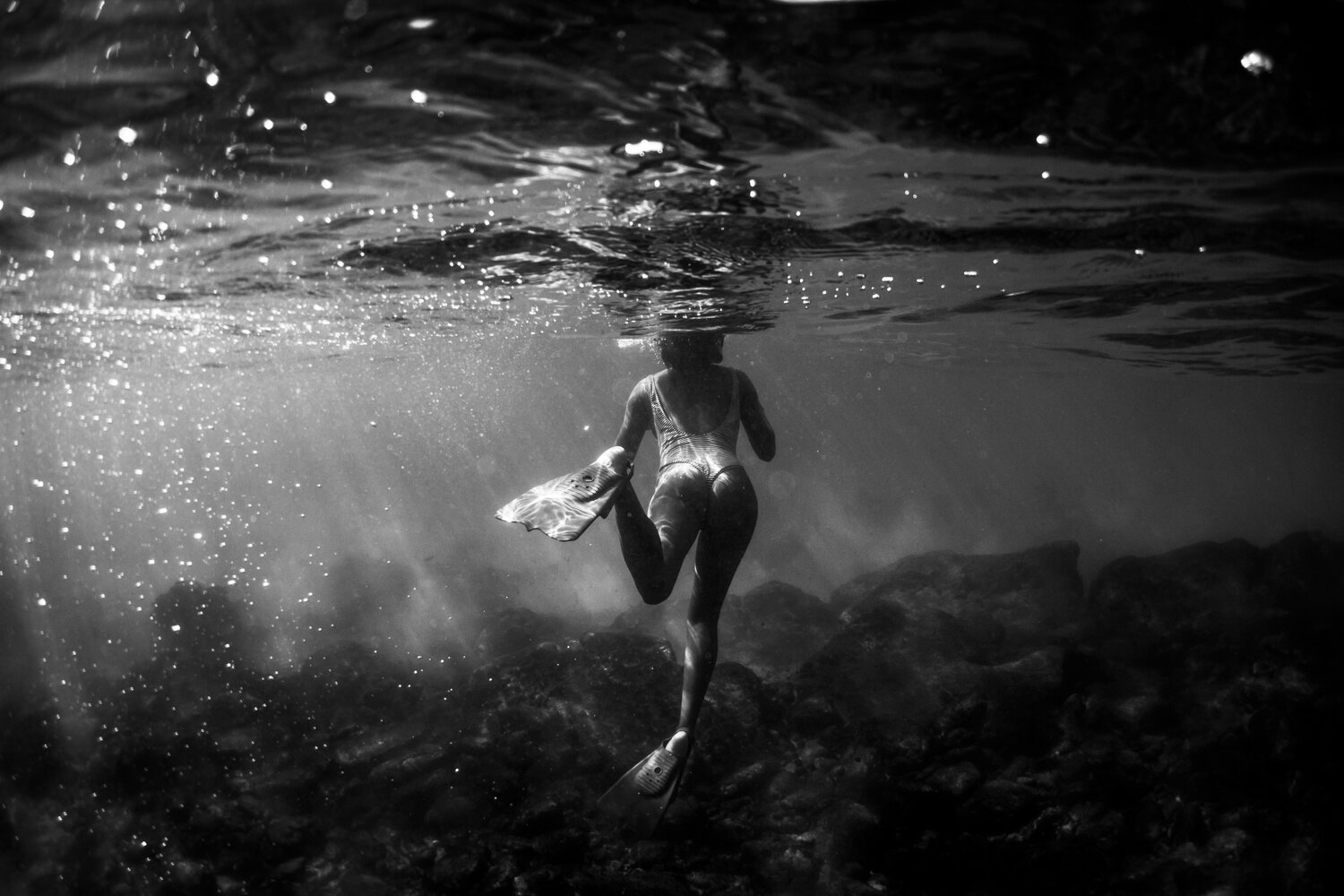 California Laguna beach underwater ocean sea lifestyle surf photographer Krista Espino-28.jpg