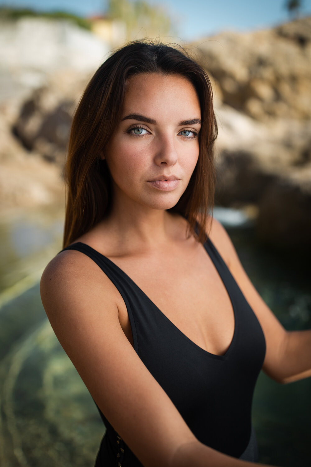 Immortale corsica corse beauty products beautiful miss corse model produits beaute beach travel Krista Espino sea island mediterranean pool photographe photographer fashion lifestyle editorial nature natural france french skin skincare face mask_.jpg