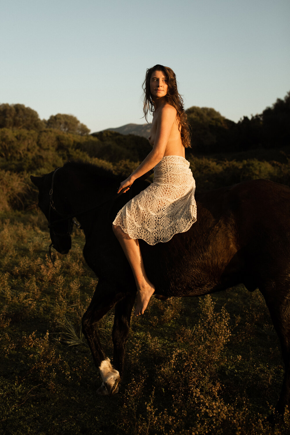 Immortale corsica corse beauty products beautiful horse model produits beaute beach travel Krista Espino sea island mediterranean photographe photographer fashion lifestyle editorial nature natural france french skin skincare face mask rose country-16.jpg