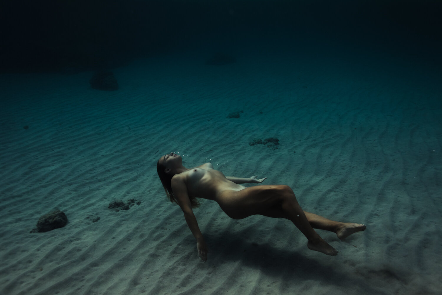 uw siren sirène beauty portrait corse corsica photographe underwater sea mediterranean nude photography fine art sous marine nue photographer france french model mannequin ajaccio beaute femme fashion Krista Espino-5.jpg