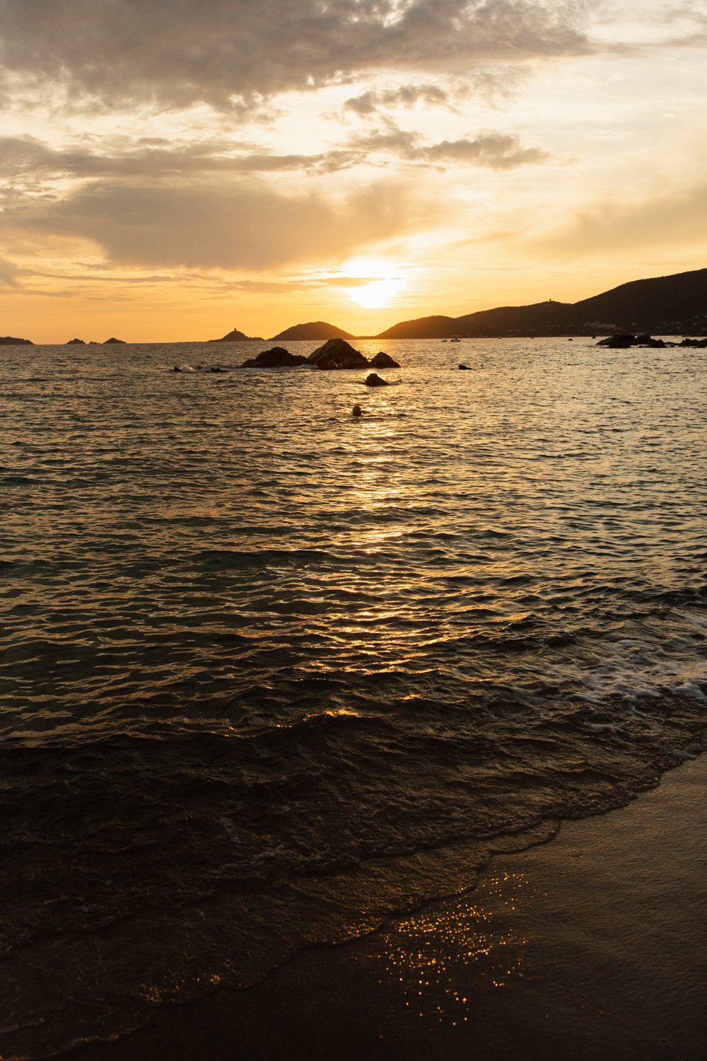 corse corsica photographe photographer ajaccio Krista Espino family famille session Anza Creative beach plage Corse-du-sud sunset Mediterranean sea bebe baby photographie-48.jpg