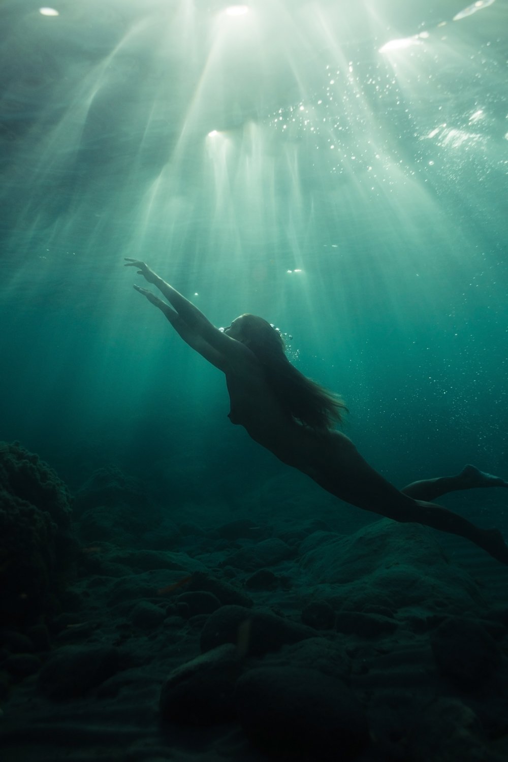 siren sirens corse corsica underwater photography photographe sous leau mermaid femme woman women nude nue fine art photography Krista Espino ajaccio sea Mediterranean france travel-3.jpg