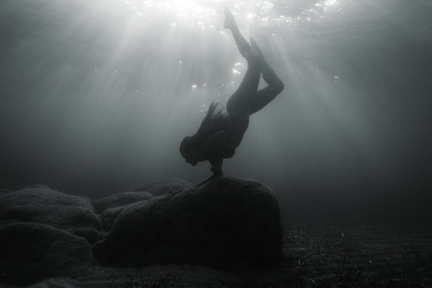 siren sirens corse corsica underwater photography photographe sous leau mermaid femme woman women nude nue fine art photography Krista Espino ajaccio sea Mediterranean france travel-10.jpg