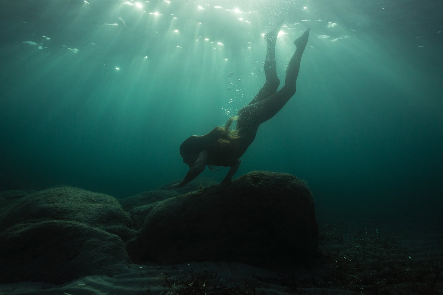 siren sirens corse corsica underwater photography photographe sous leau mermaid femme woman women nude nue fine art photography Krista Espino ajaccio sea Mediterranean france travel-11.jpg