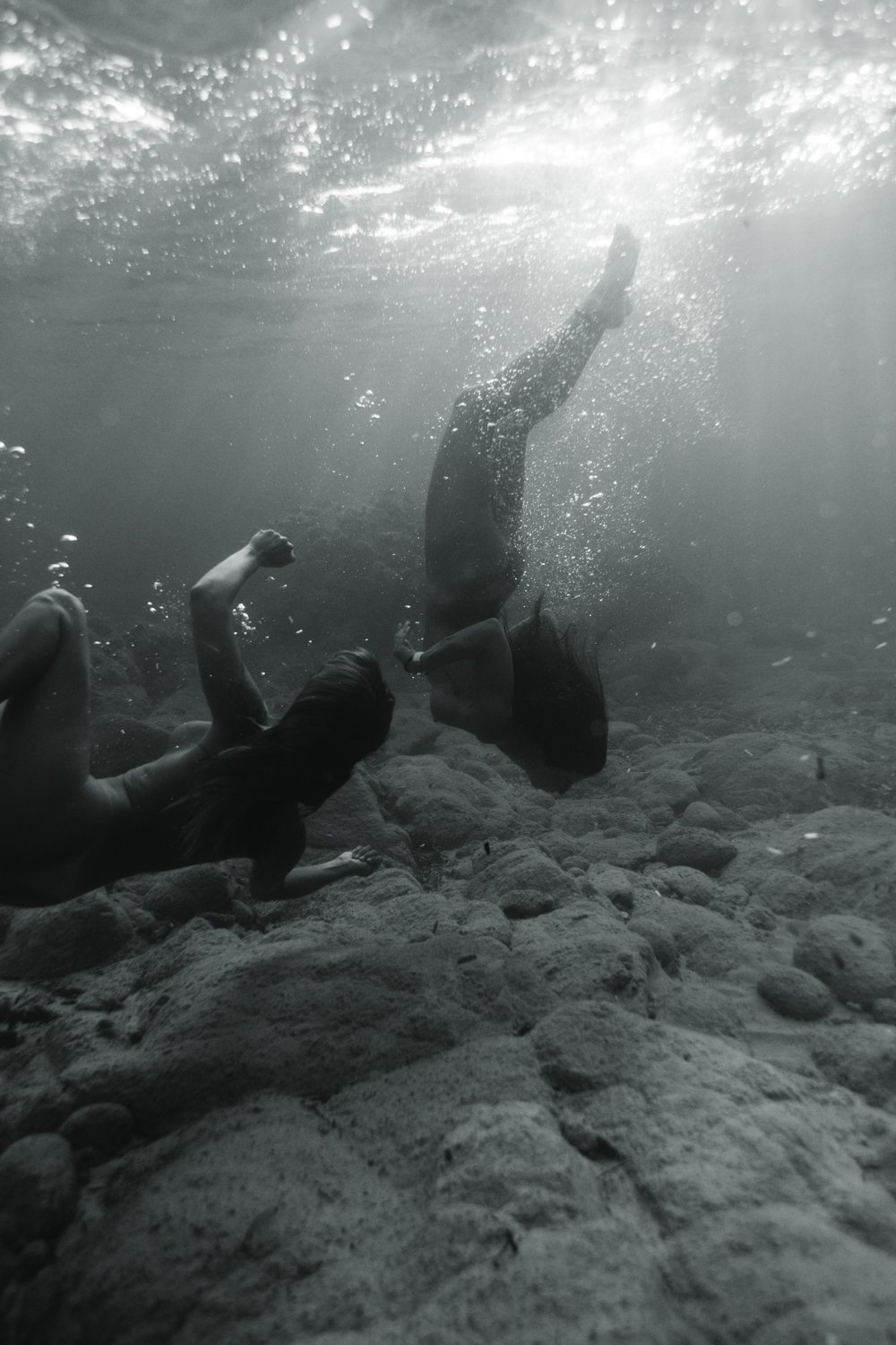 siren sirens corse corsica underwater photography photographe sous leau mermaid femme woman women nude nue fine art photography Krista Espino ajaccio sea Mediterranean france travel-33.jpg
