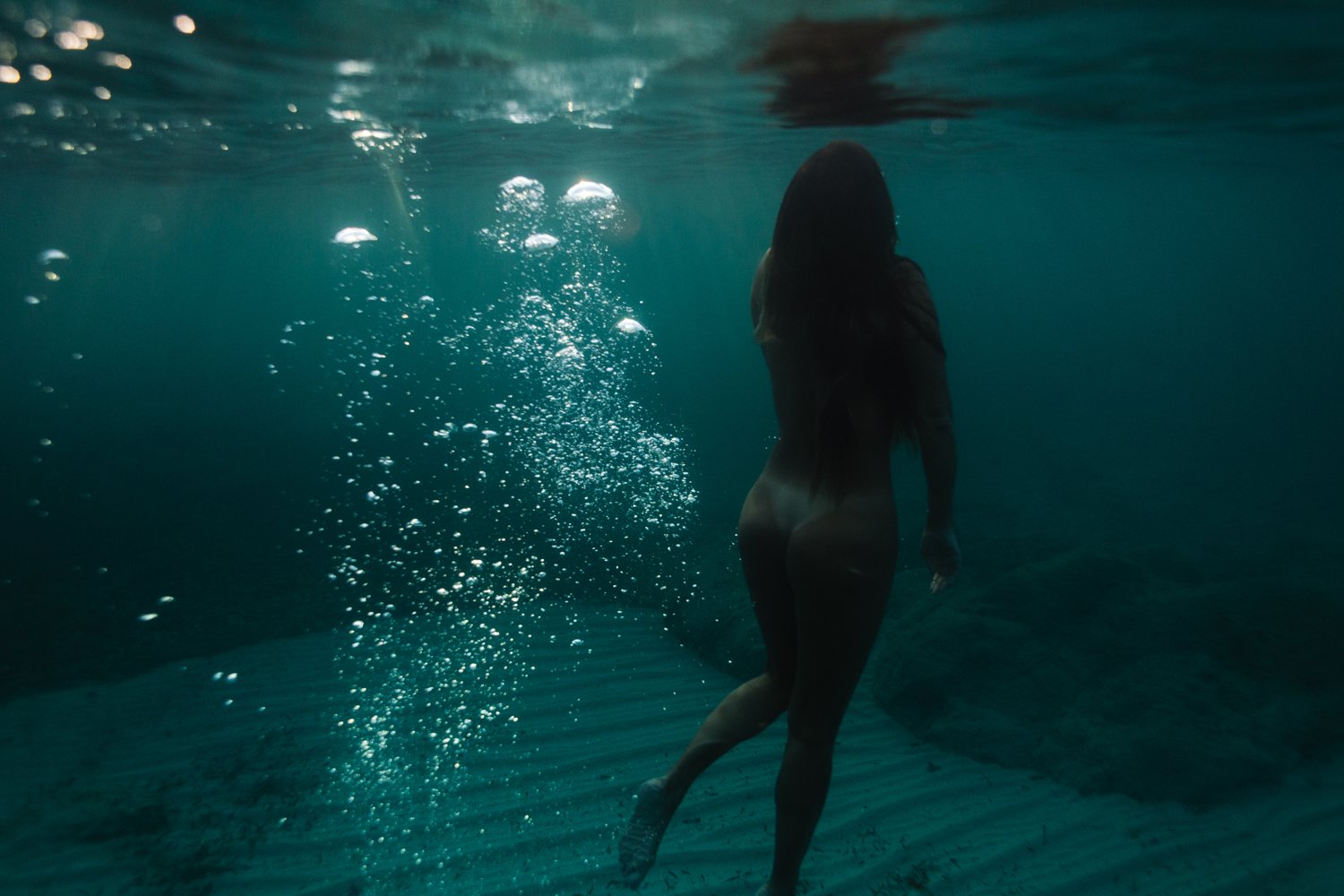 siren sirens corse corsica underwater photography photographe sous leau mermaid femme woman women nude nue fine art photography Krista Espino ajaccio sea Mediterranean france travel-40.jpg