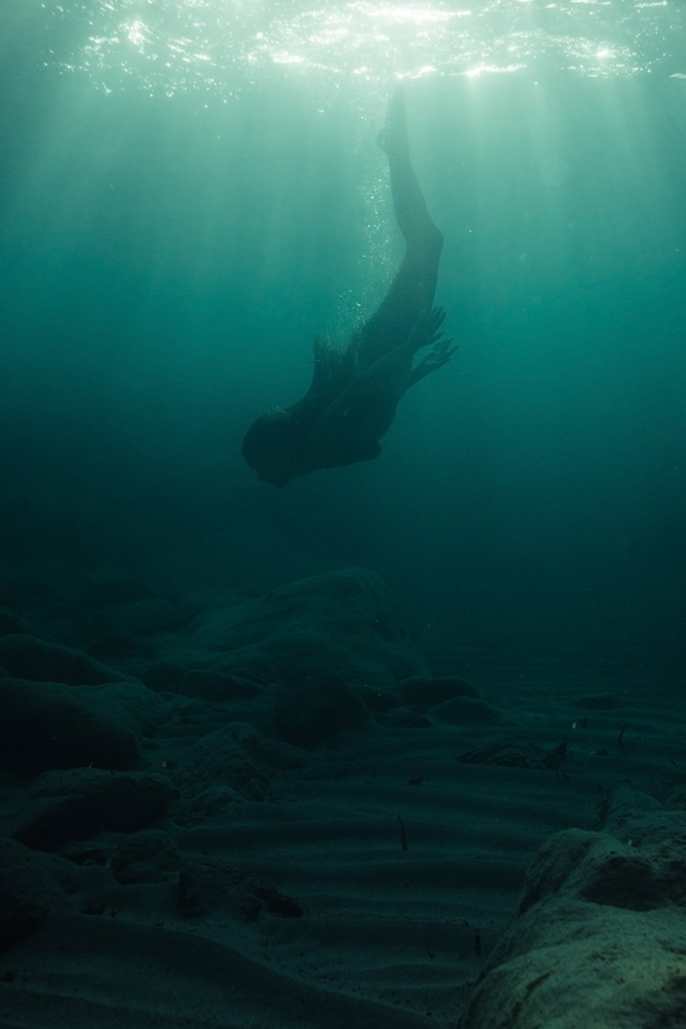 siren sirens corse corsica underwater photography photographe sous leau mermaid femme woman women nude nue fine art photography Krista Espino ajaccio sea Mediterranean france travel-1.jpg